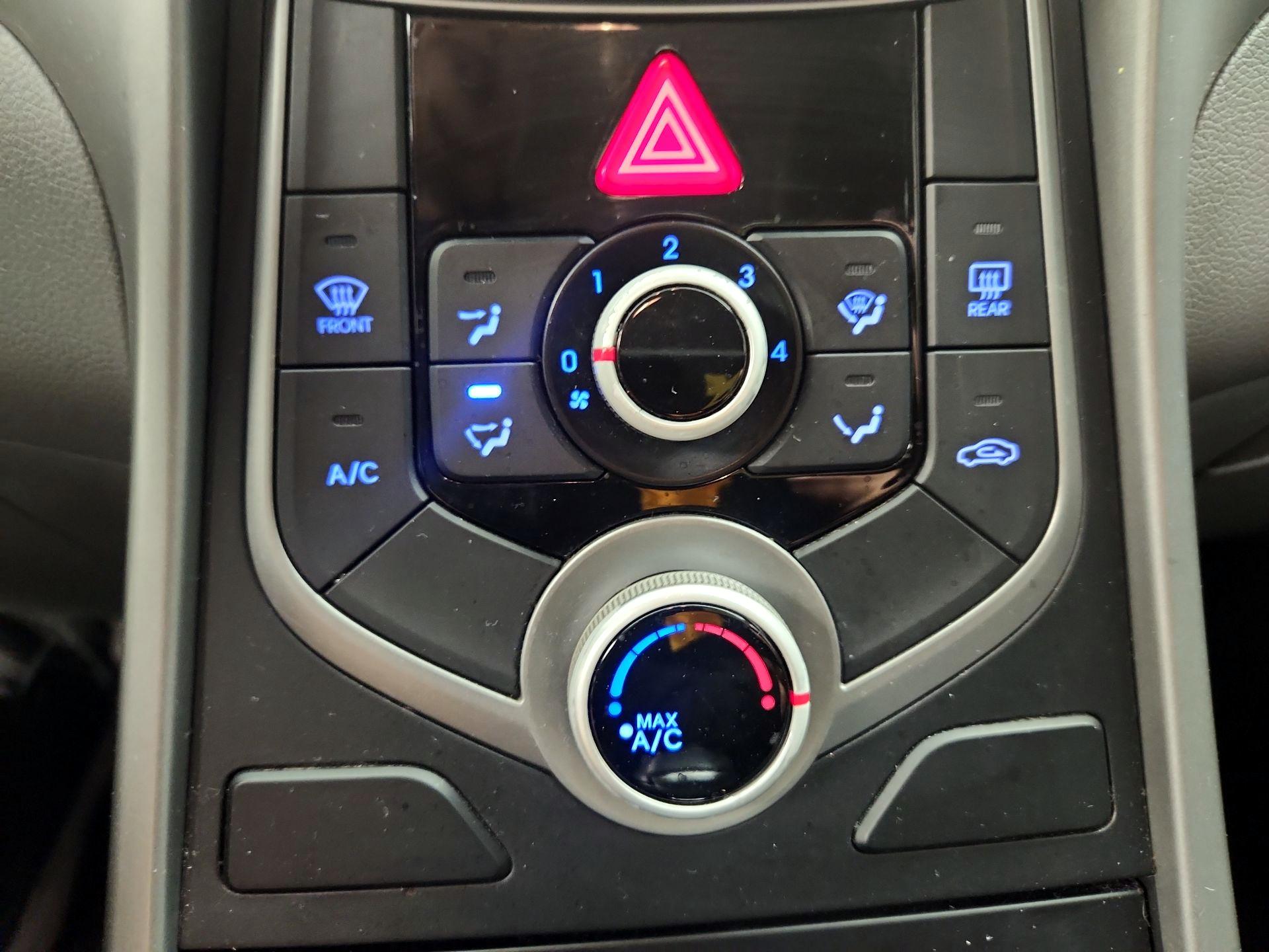 Thumbnail: 2016 Hyundai Elantra - 16