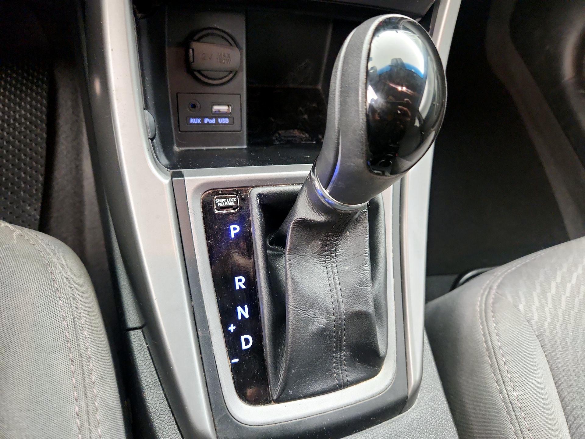 Thumbnail: 2016 Hyundai Elantra - 17