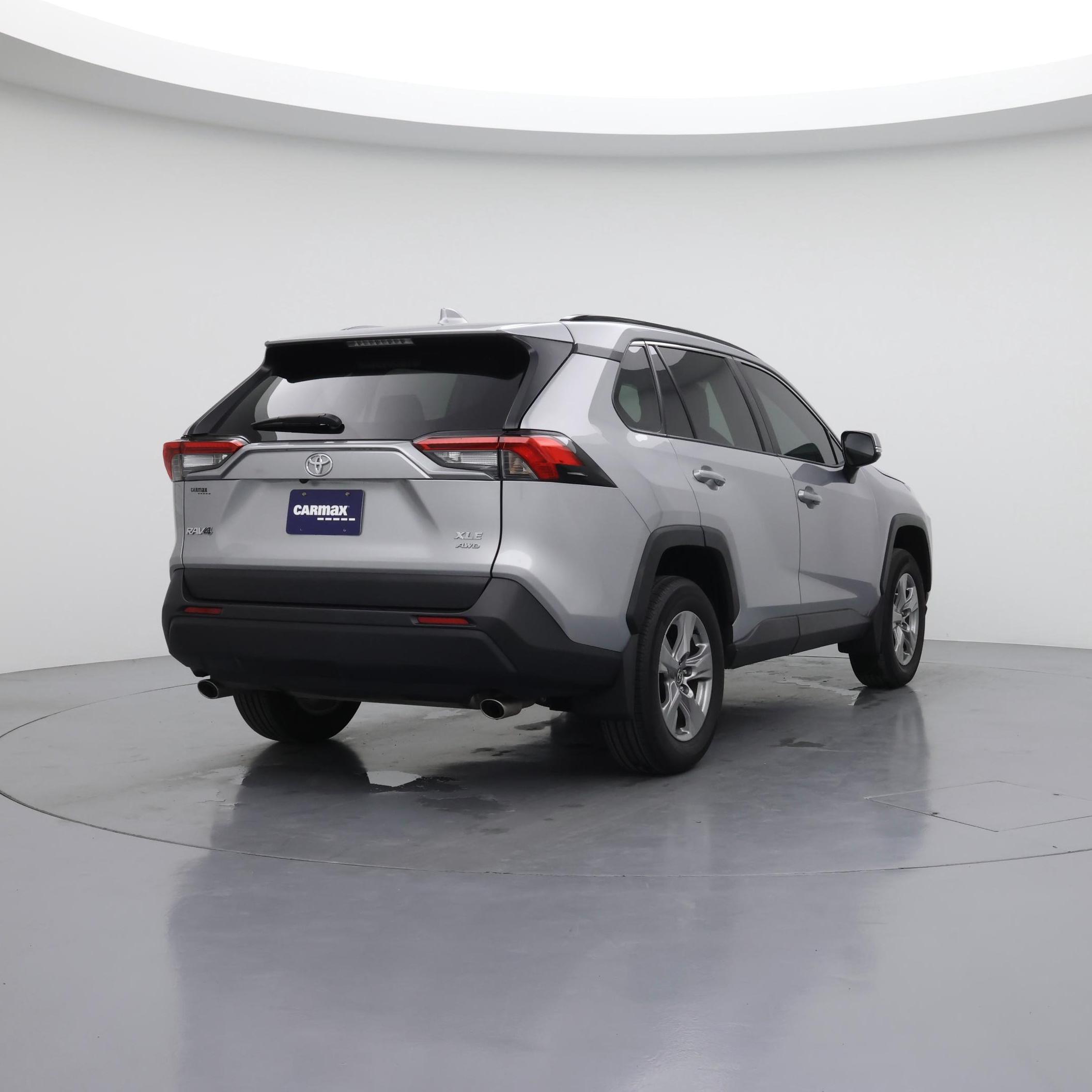 Thumbnail: 2023 Toyota RAV4 - 8