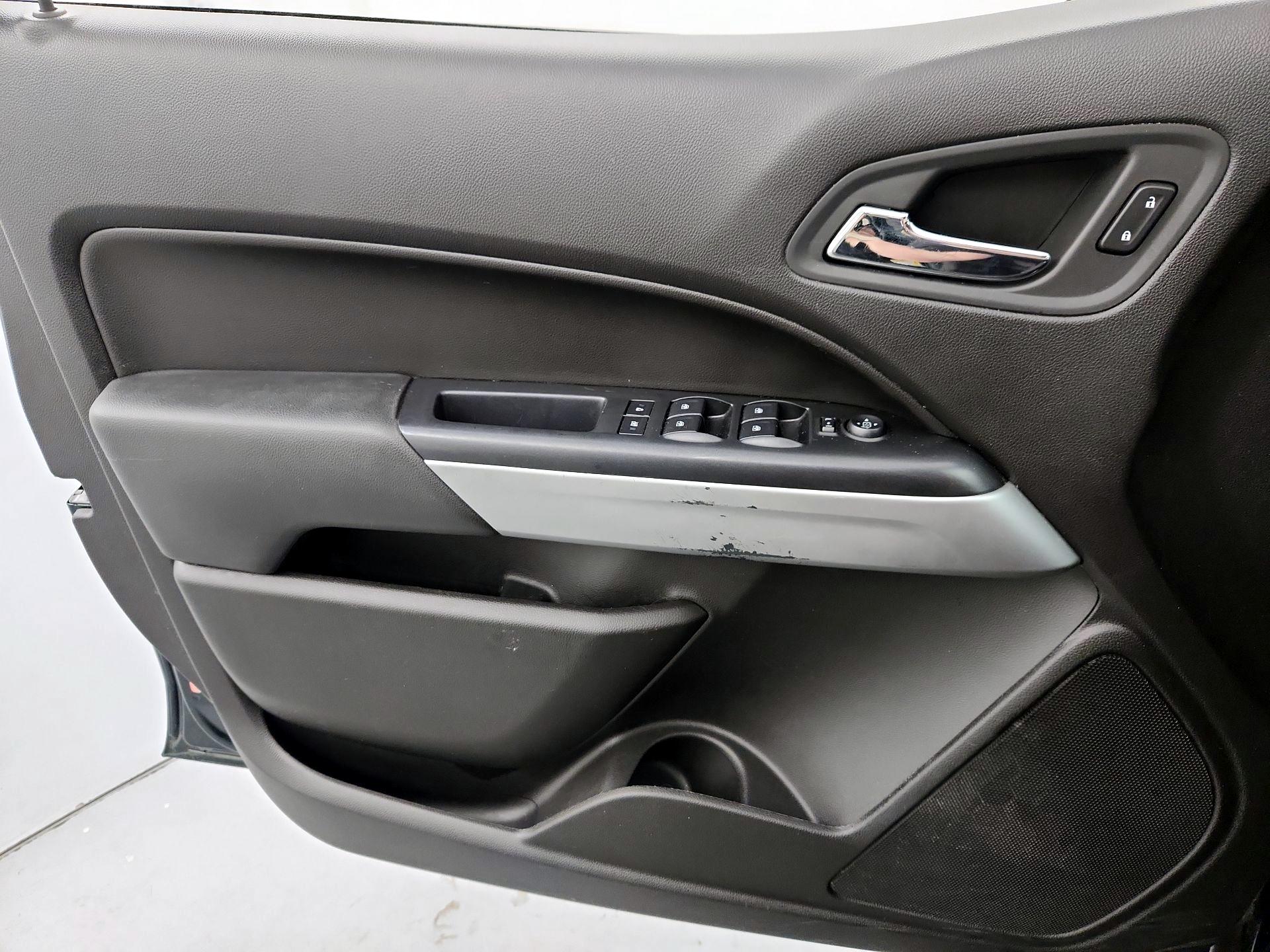 Thumbnail: 2016 Chevrolet Colorado - 12