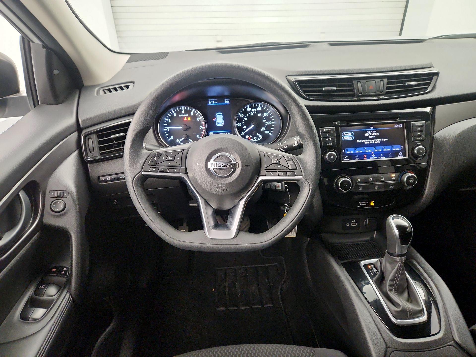 Thumbnail: 2019 Nissan Rogue Sport - 10