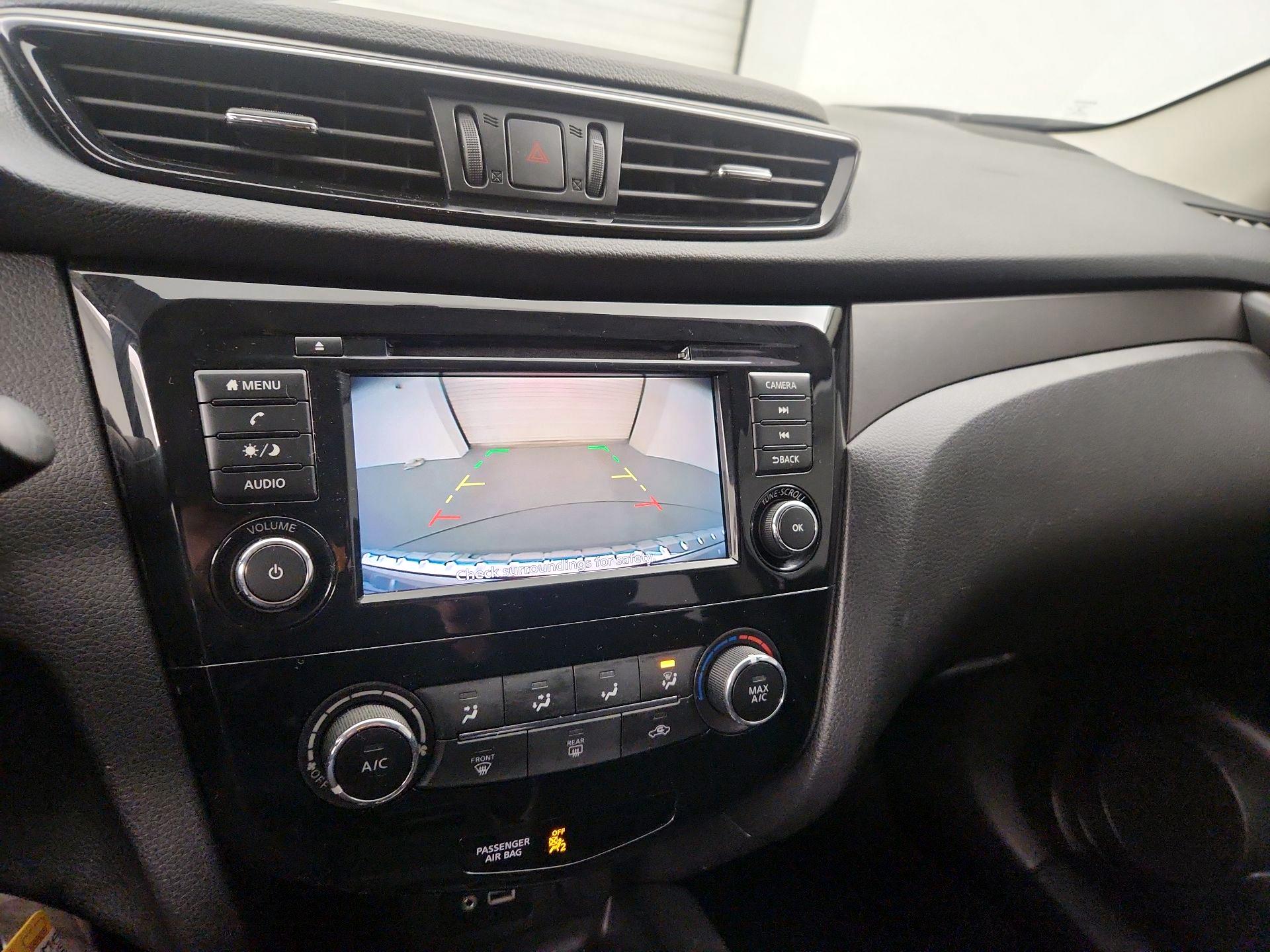 Thumbnail: 2019 Nissan Rogue Sport - 14