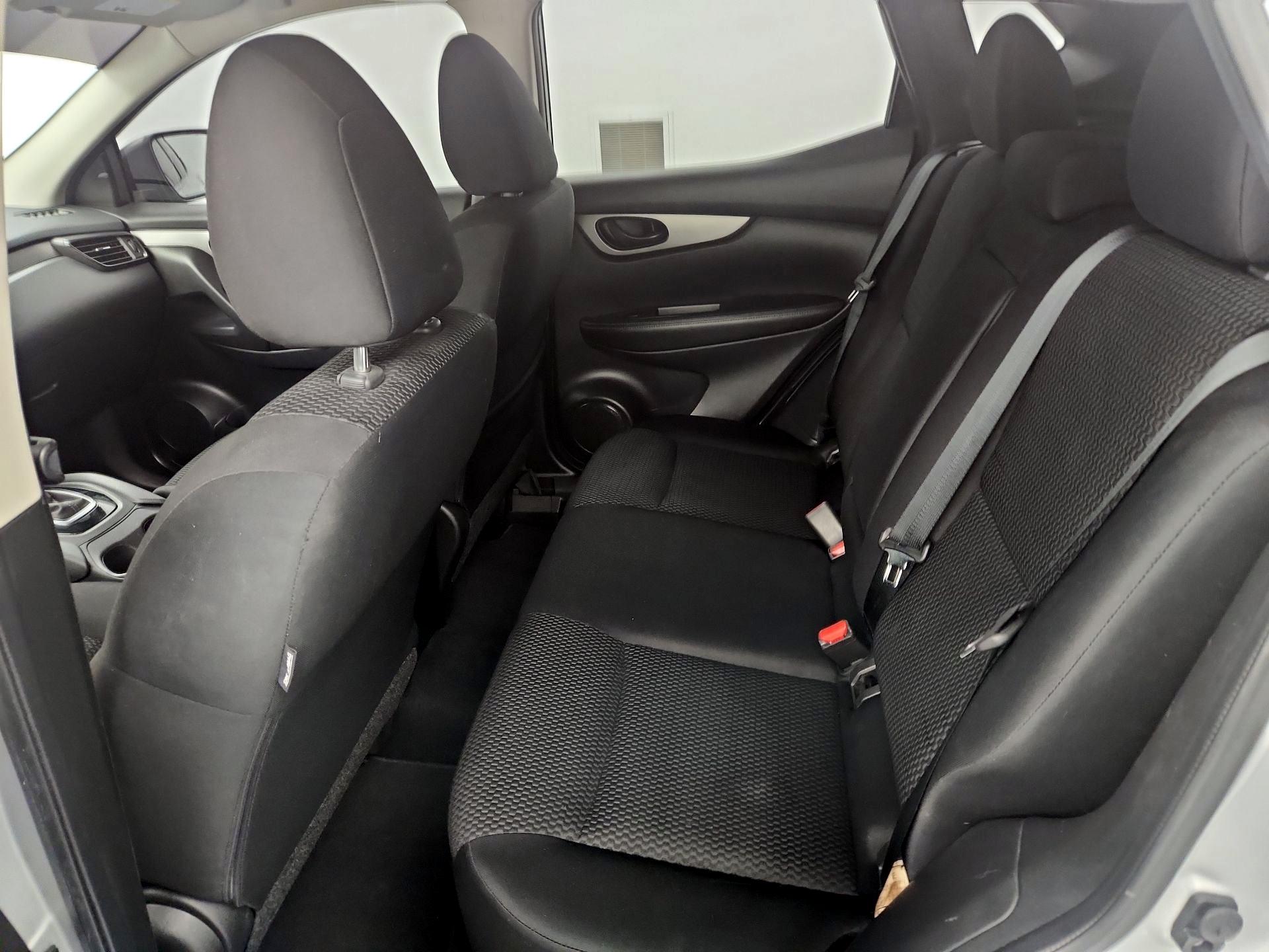 Thumbnail: 2019 Nissan Rogue Sport - 19