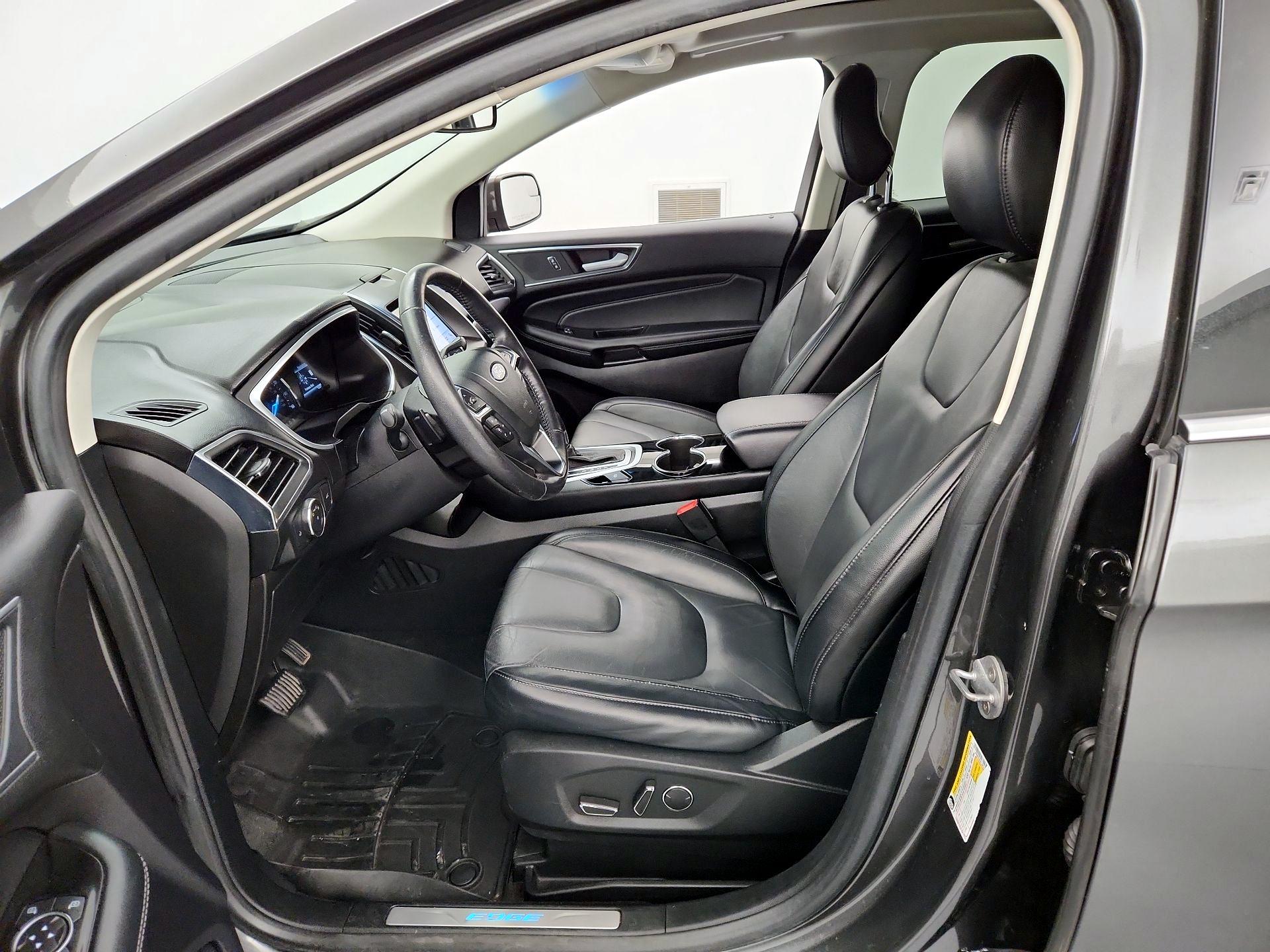 Thumbnail: 2018 Ford Edge - 11