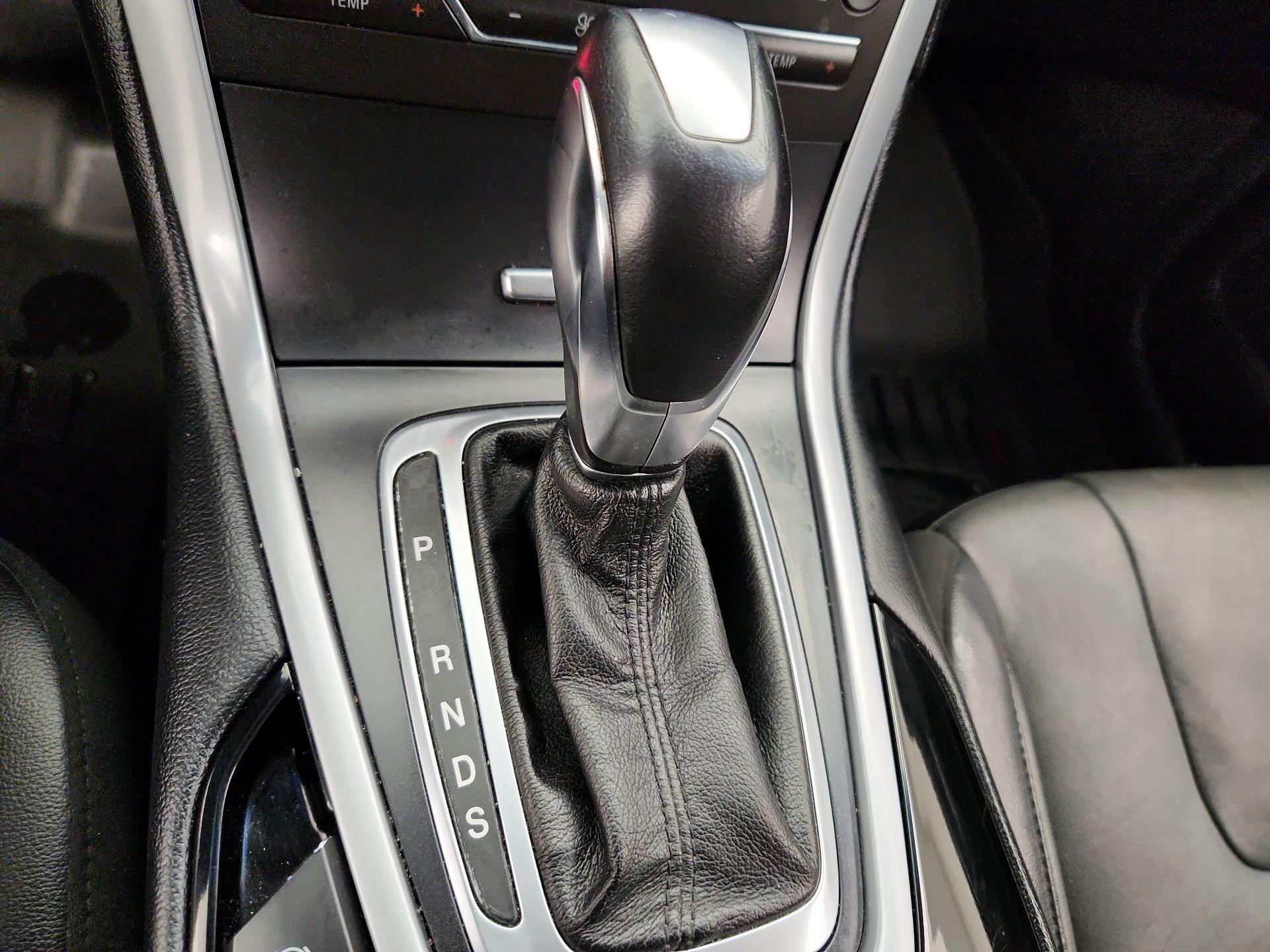 Thumbnail: 2018 Ford Edge - 17