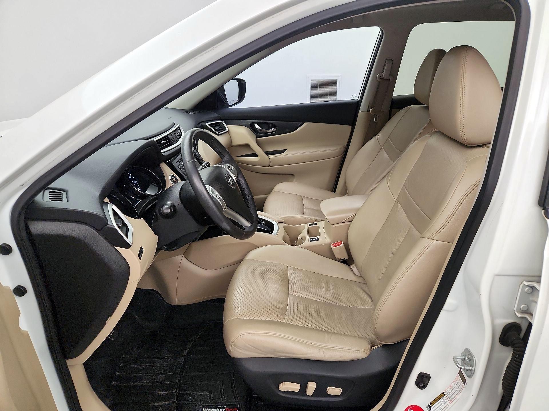 Thumbnail: 2016 Nissan Rogue - 11