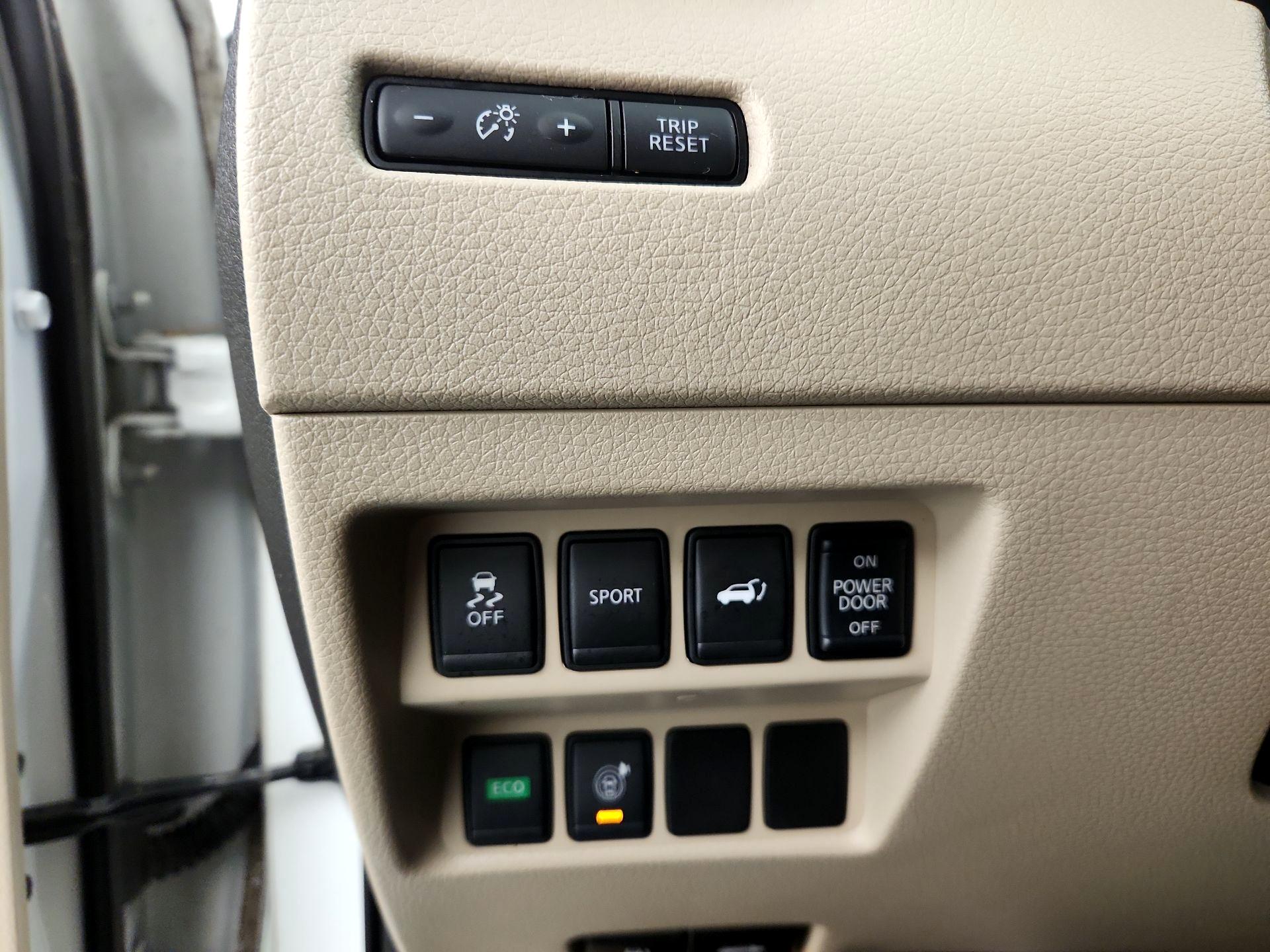 Thumbnail: 2016 Nissan Rogue - 13