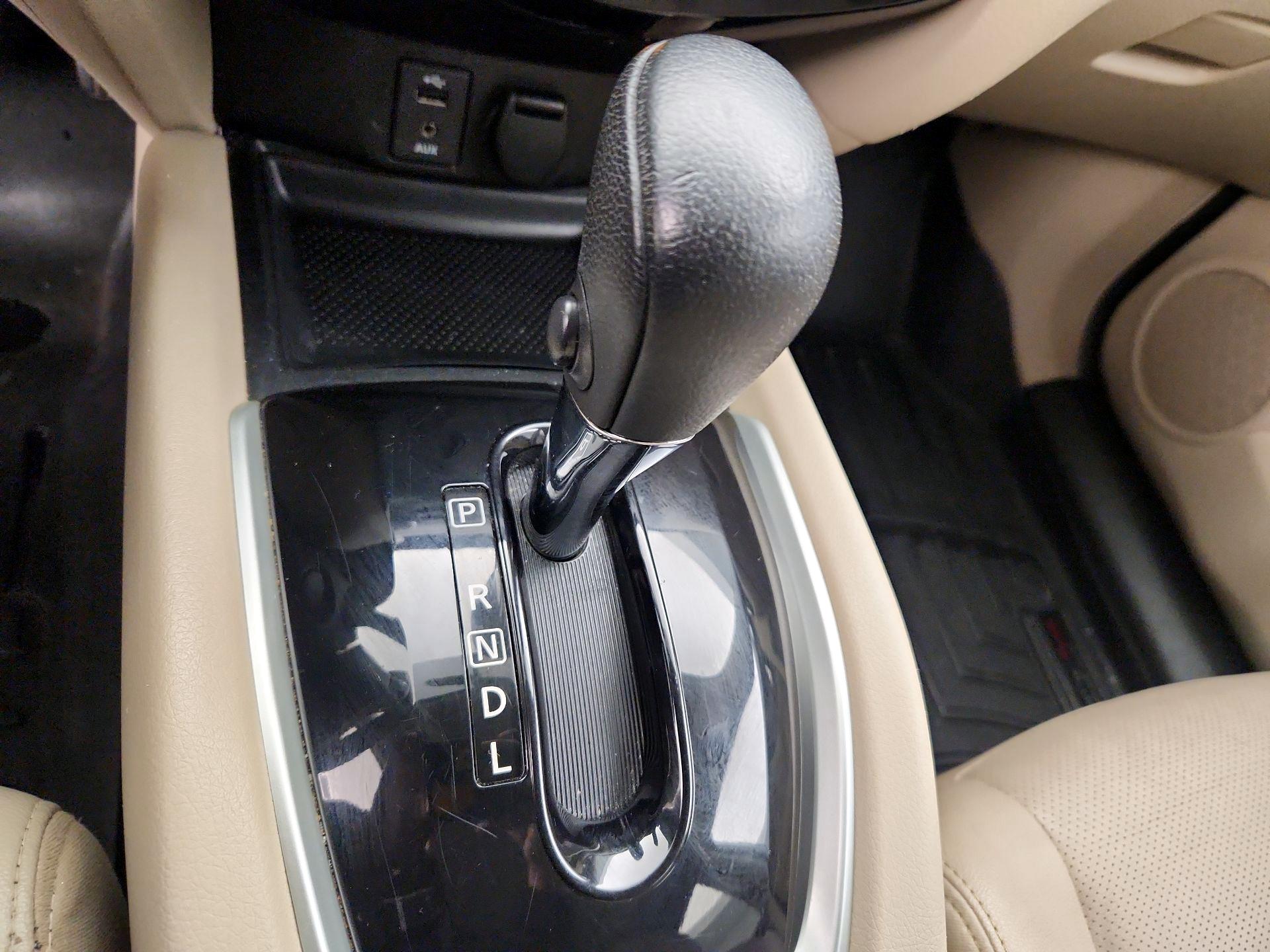 Thumbnail: 2016 Nissan Rogue - 17