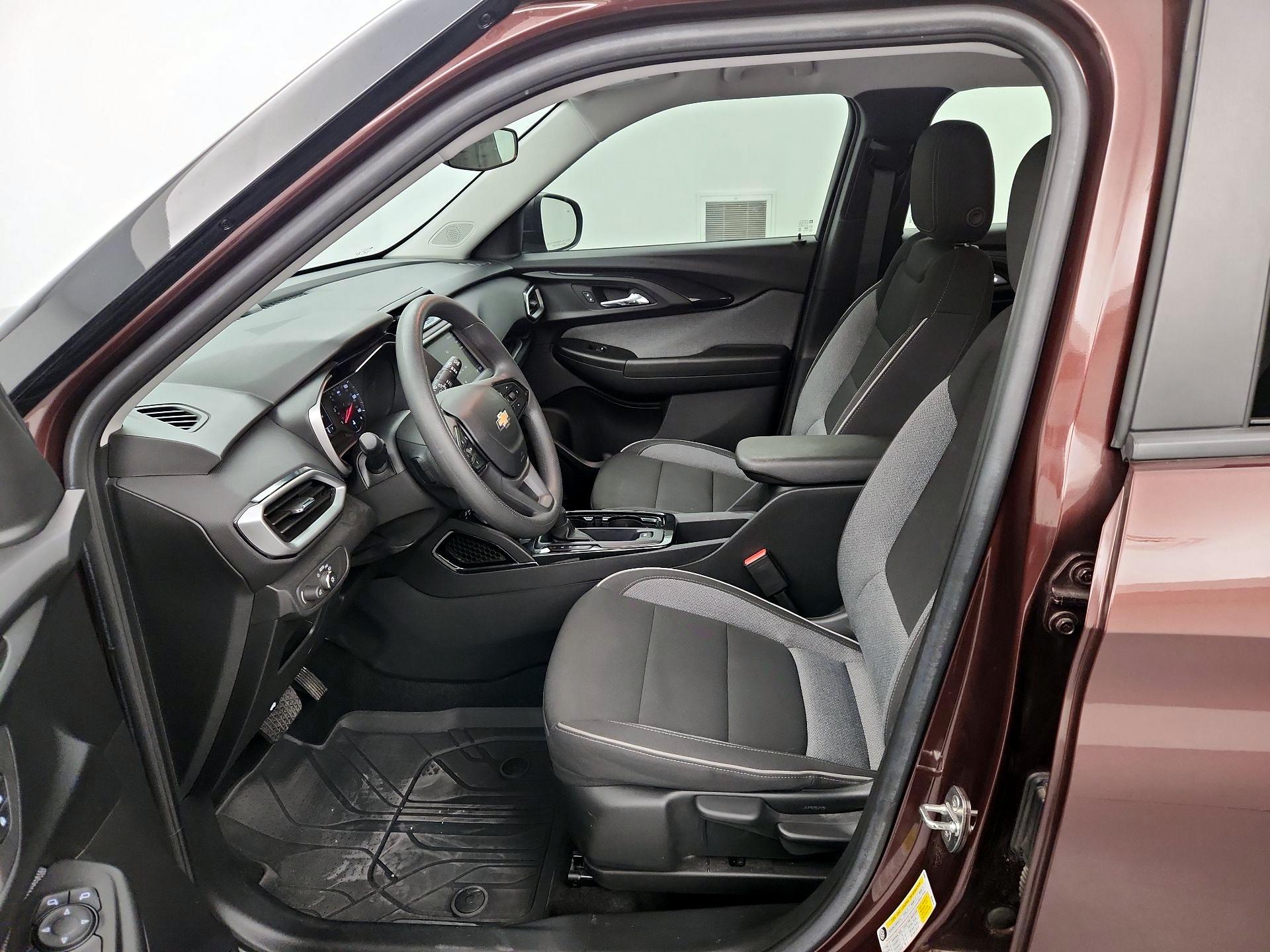 Thumbnail: 2023 Chevrolet TrailBlazer - 11