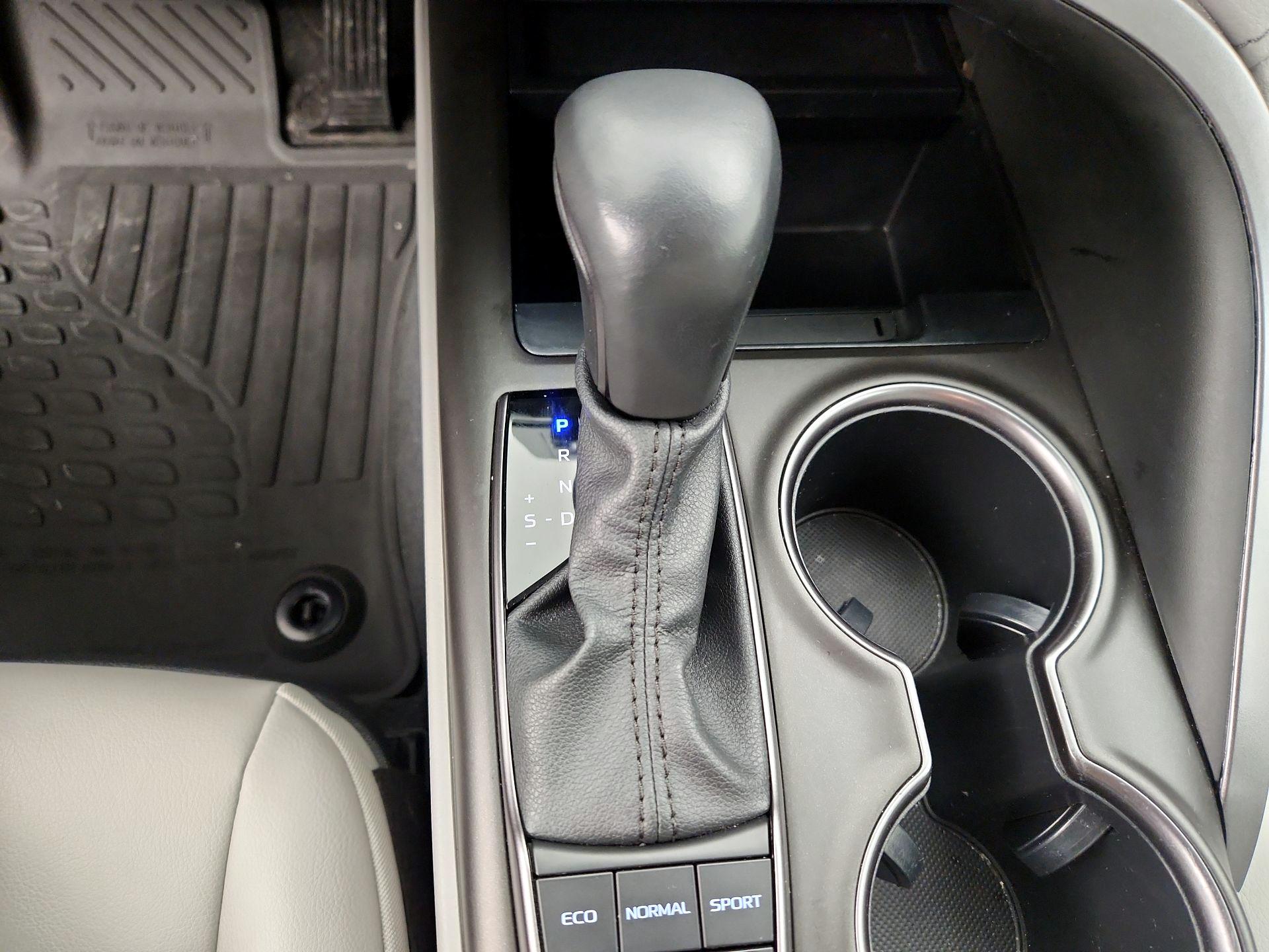 Thumbnail: 2023 Toyota Camry - 17