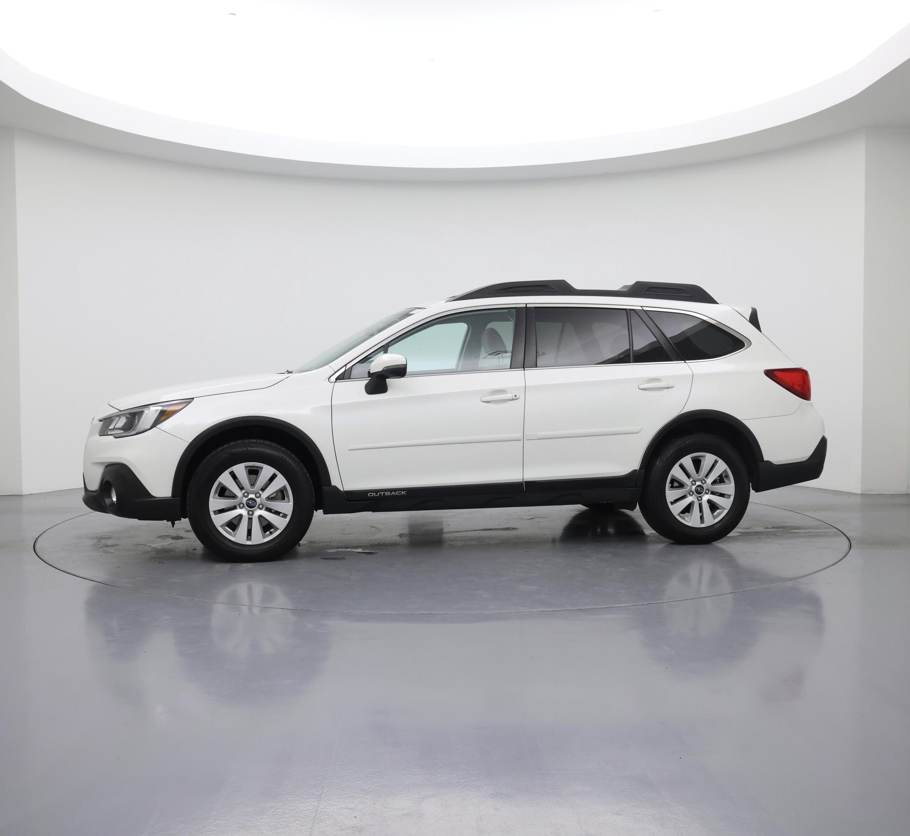 Thumbnail: 2019 Subaru Outback - 3