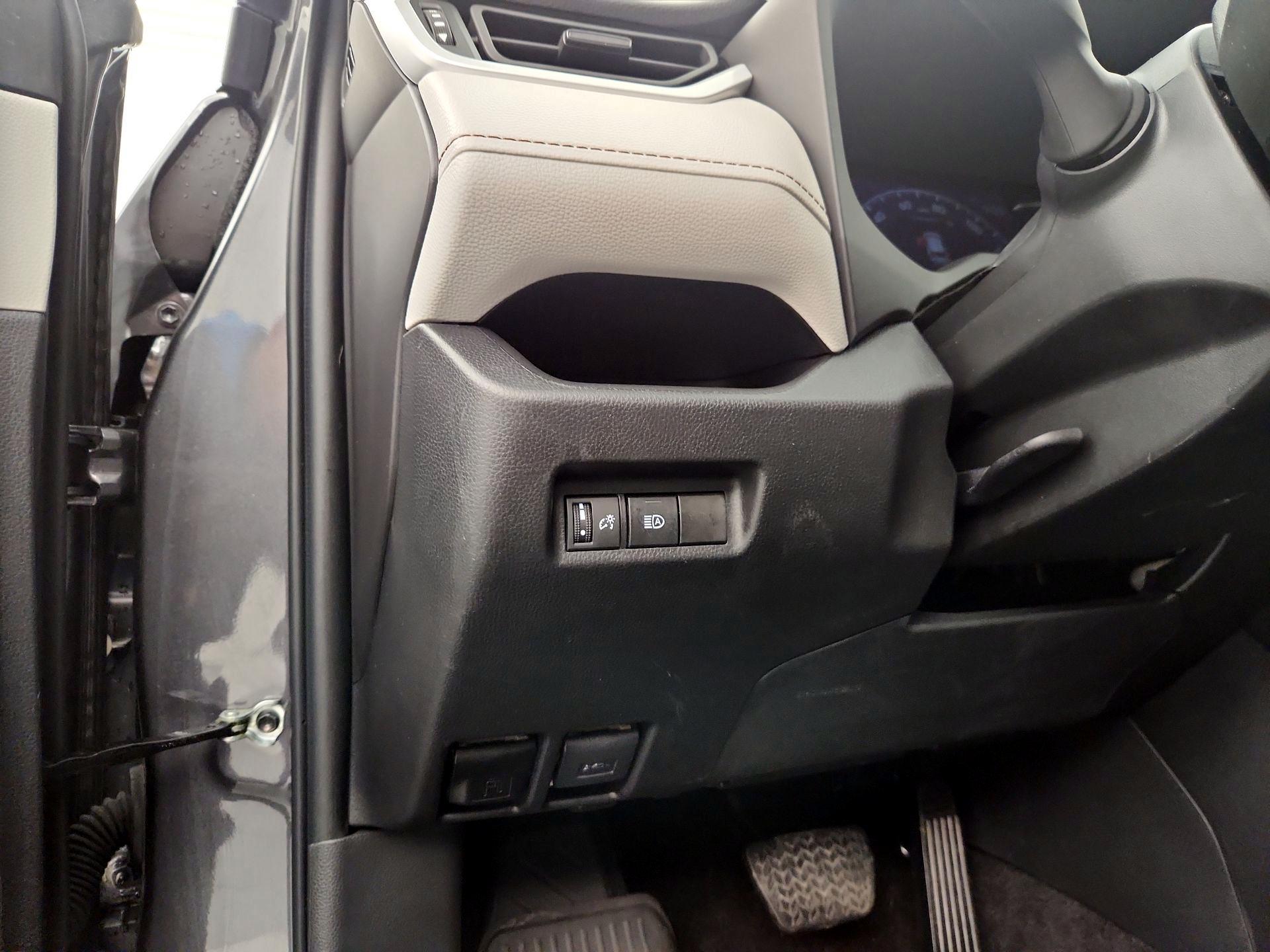 Thumbnail: 2023 Toyota RAV4 - 13