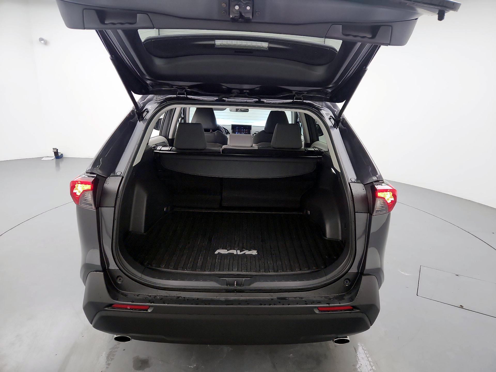 Thumbnail: 2023 Toyota RAV4 - 20