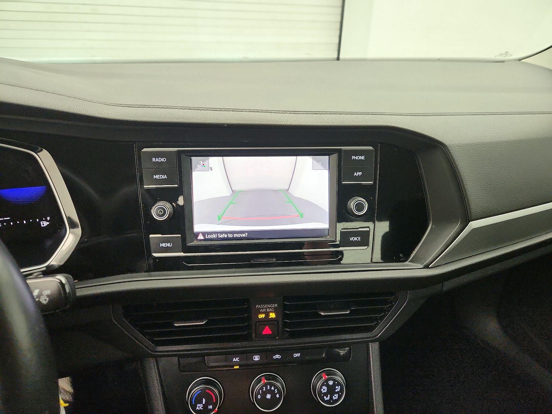 Thumbnail: 2022 Volkswagen Jetta - 14