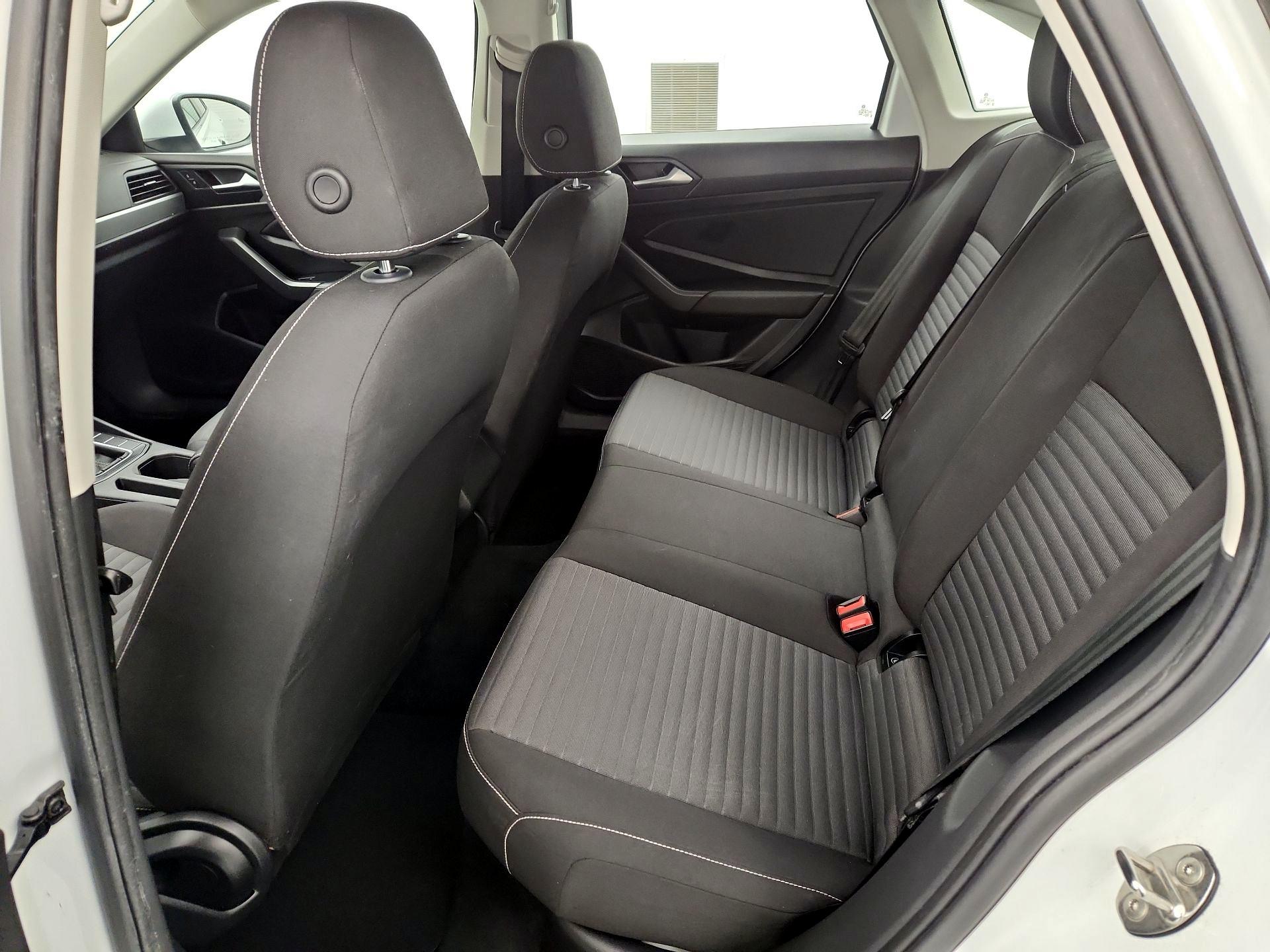 Thumbnail: 2022 Volkswagen Jetta - 18