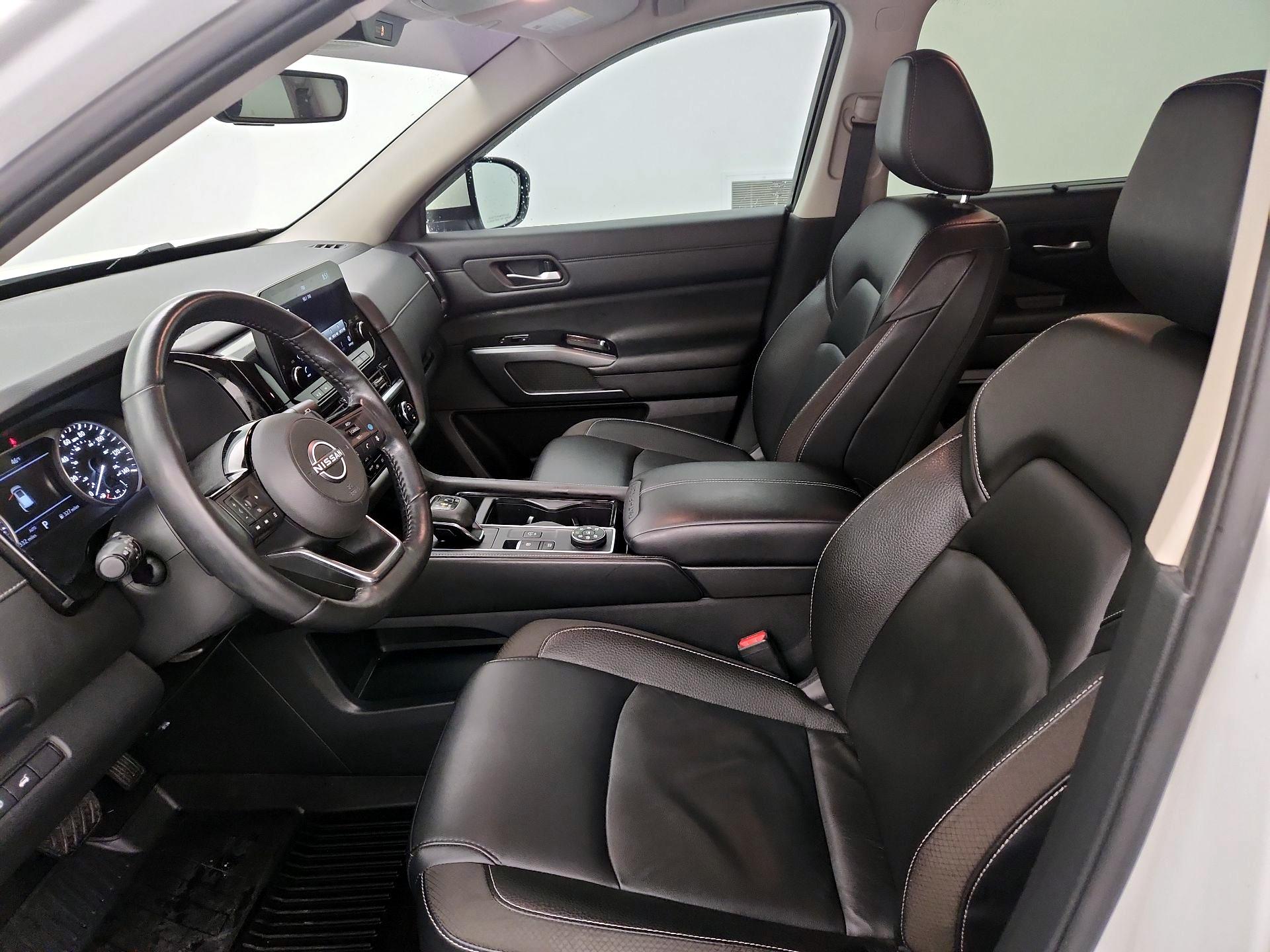 Thumbnail: 2023 Nissan Pathfinder - 11