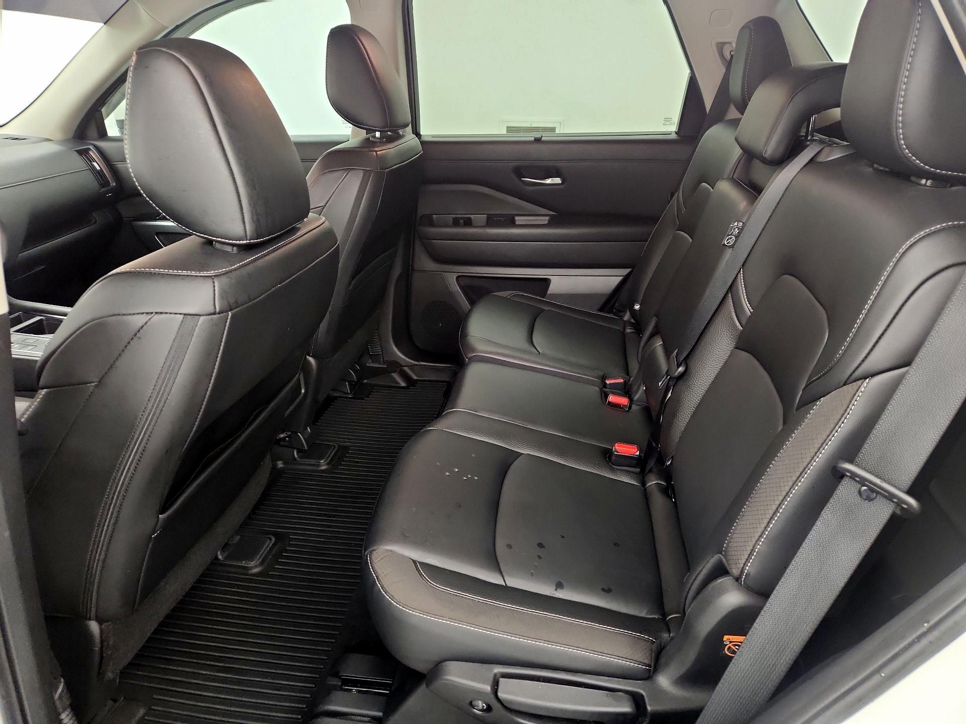 Thumbnail: 2023 Nissan Pathfinder - 19