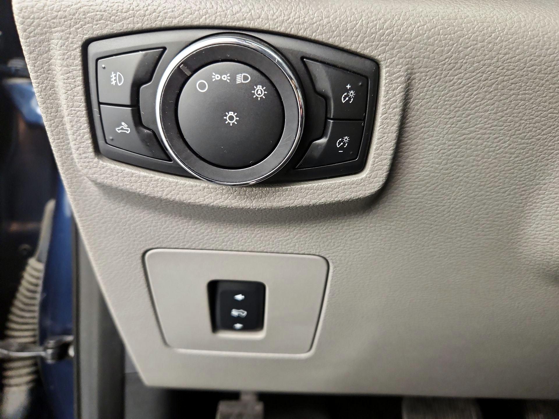 Thumbnail: 2015 Ford F-150 - 13