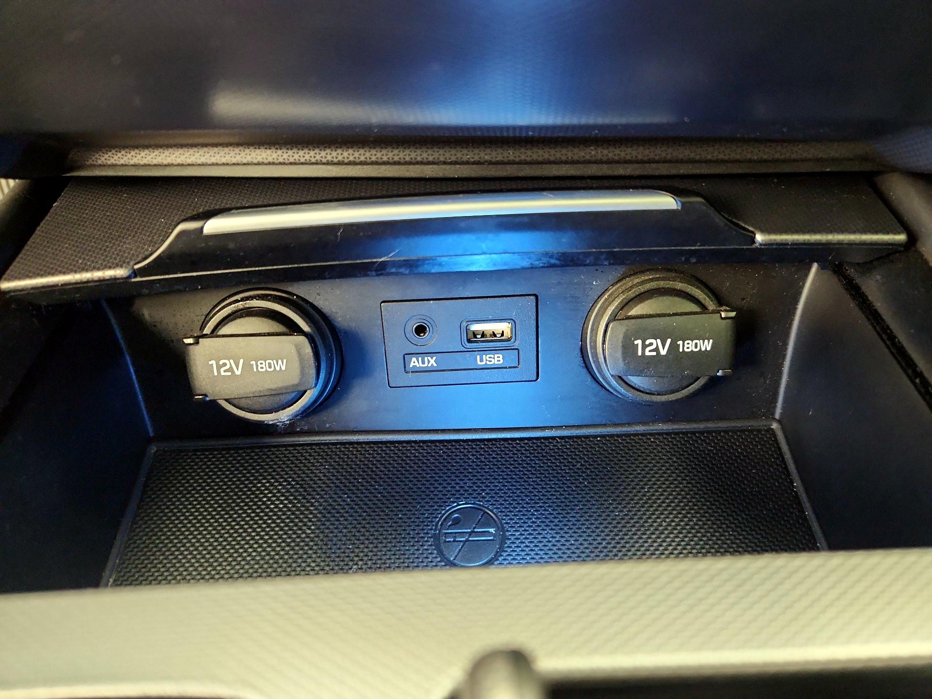 Thumbnail: 2016 Hyundai Genesis - 19