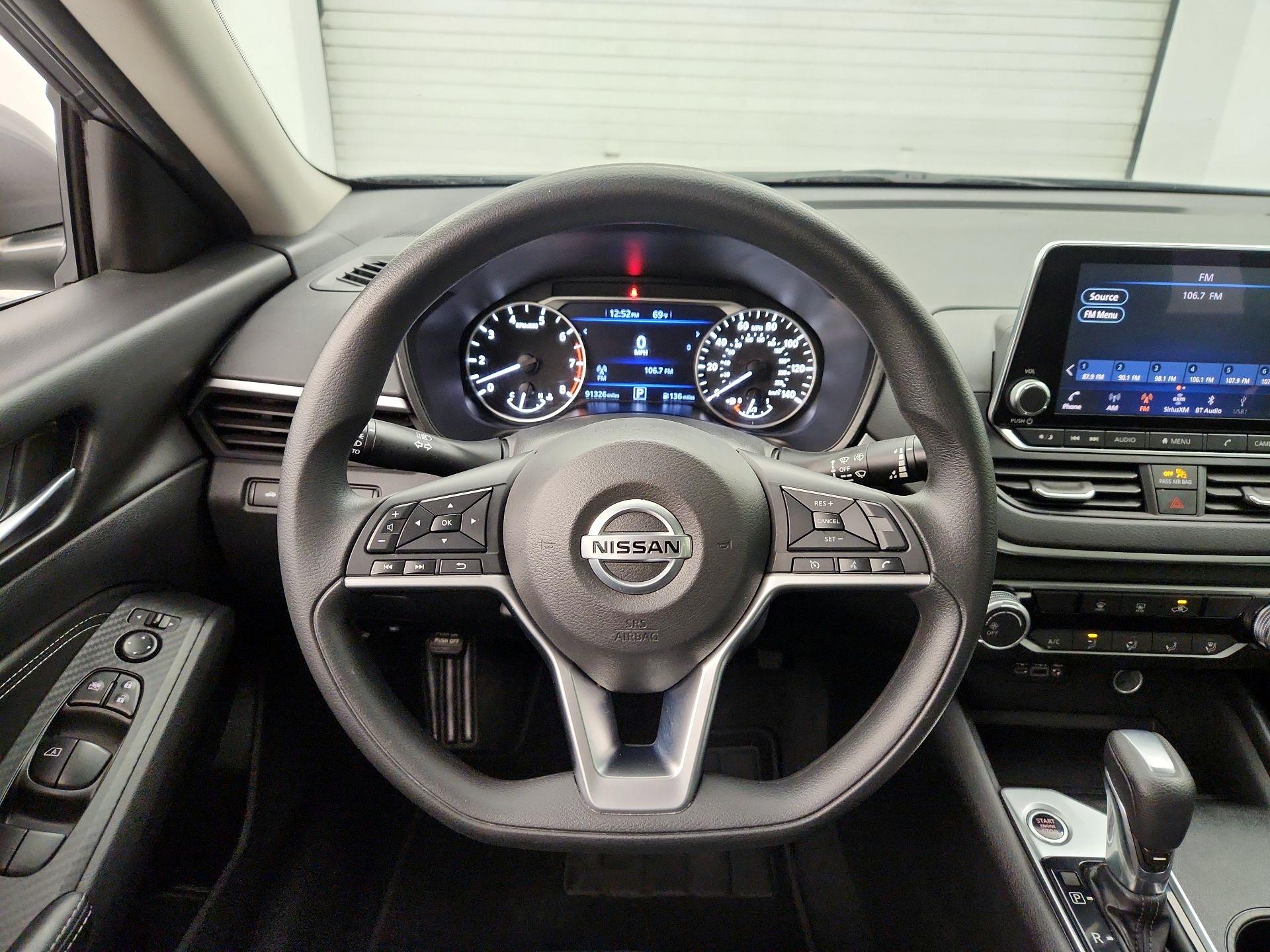 Thumbnail: 2020 Nissan Altima - 10