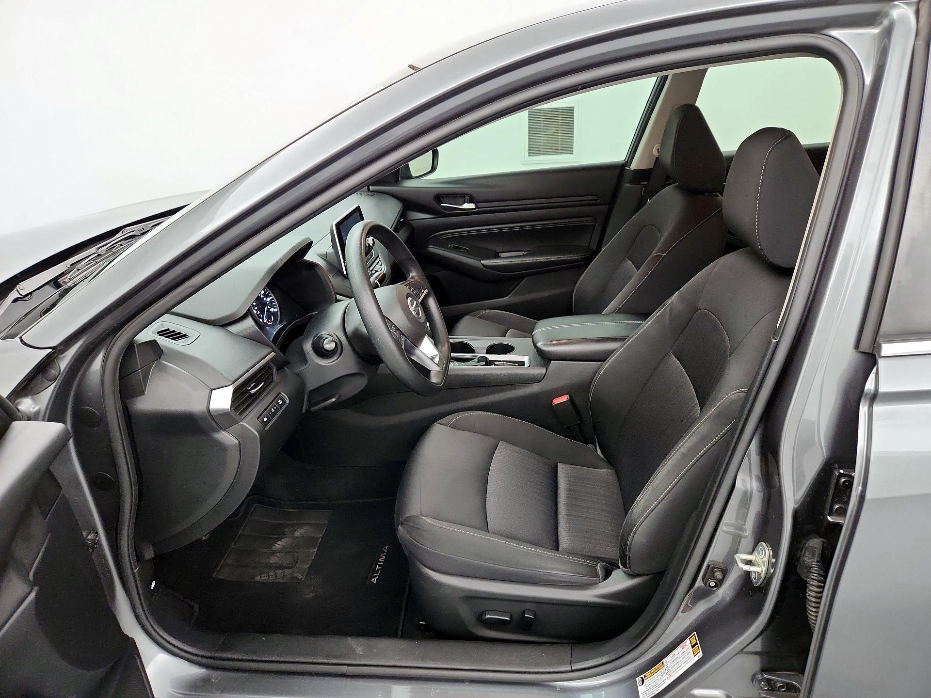 Thumbnail: 2020 Nissan Altima - 11