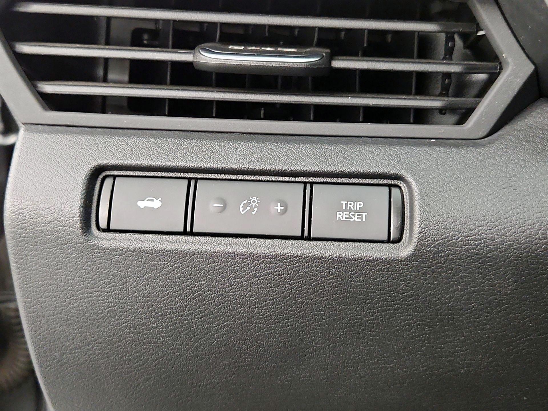 Thumbnail: 2020 Nissan Altima - 13