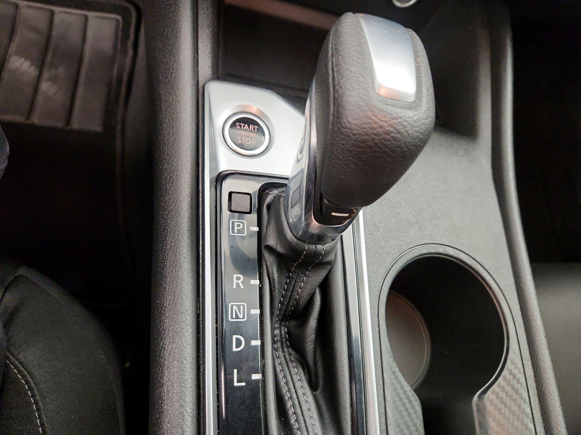 Thumbnail: 2020 Nissan Altima - 17