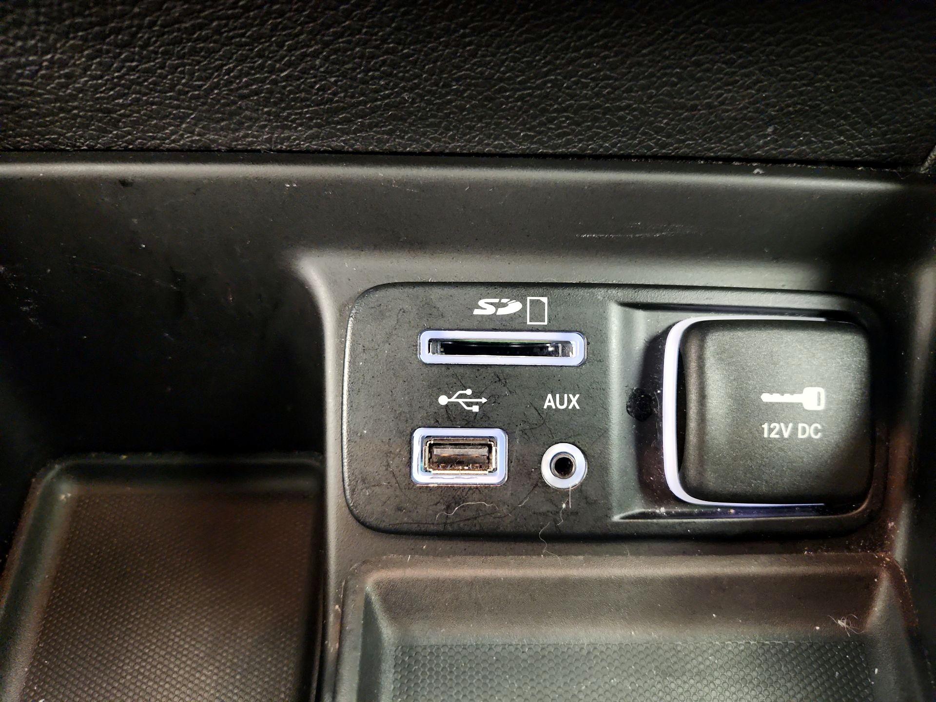 Thumbnail: 2018 Jeep Cherokee - 18