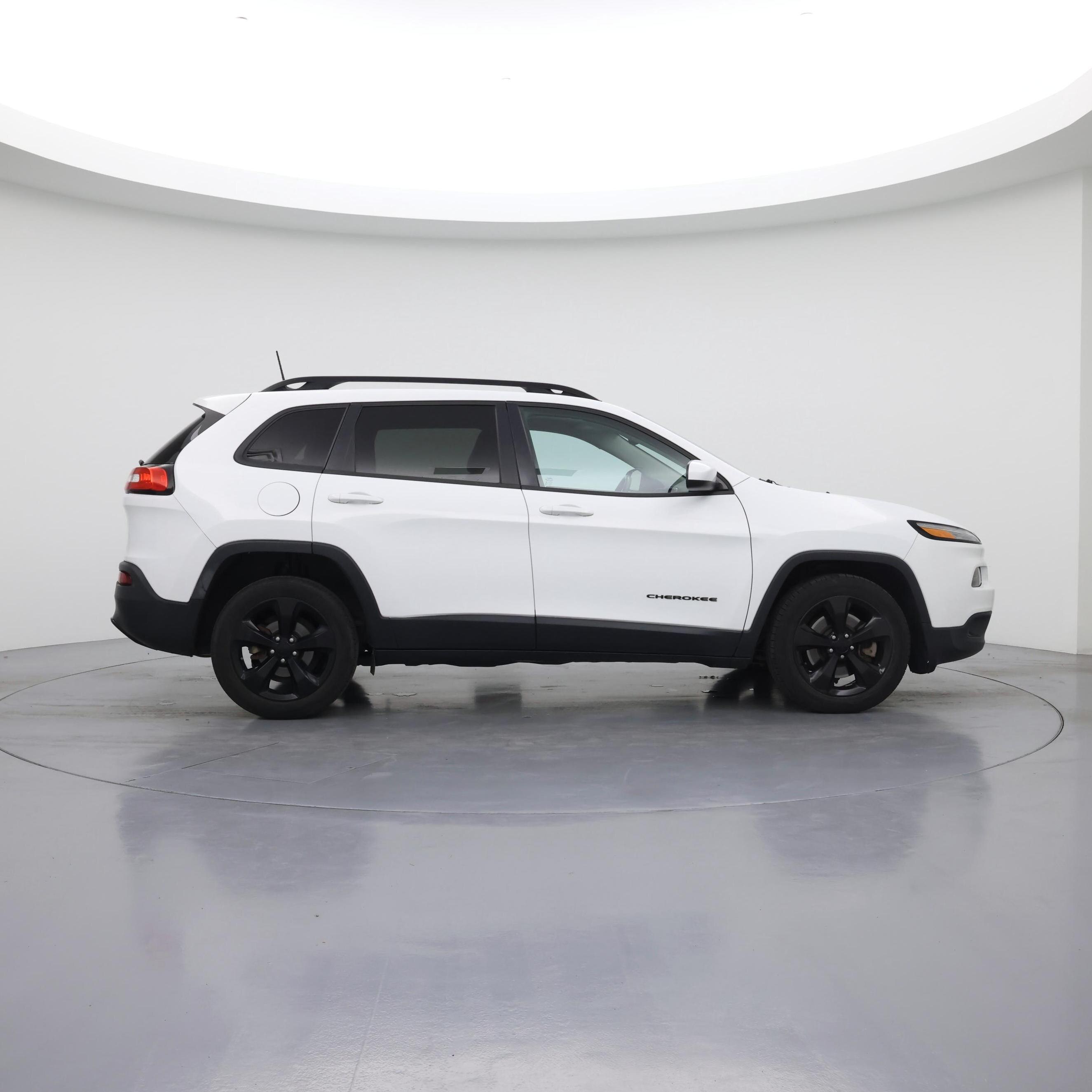 Thumbnail: 2018 Jeep Cherokee - 7