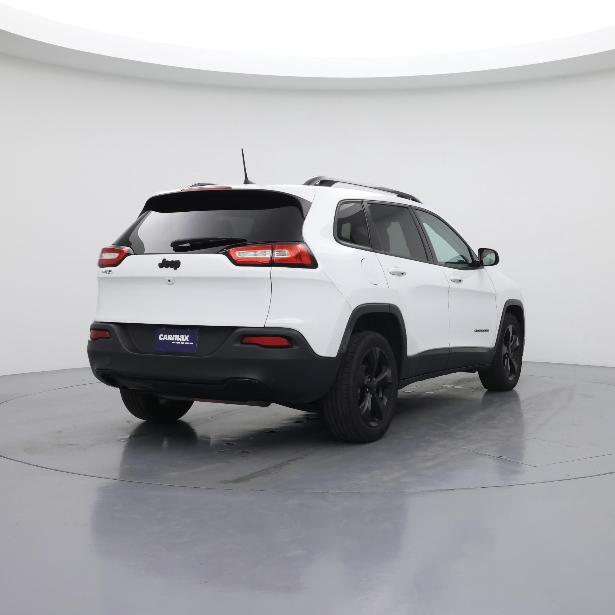 Thumbnail: 2018 Jeep Cherokee - 8