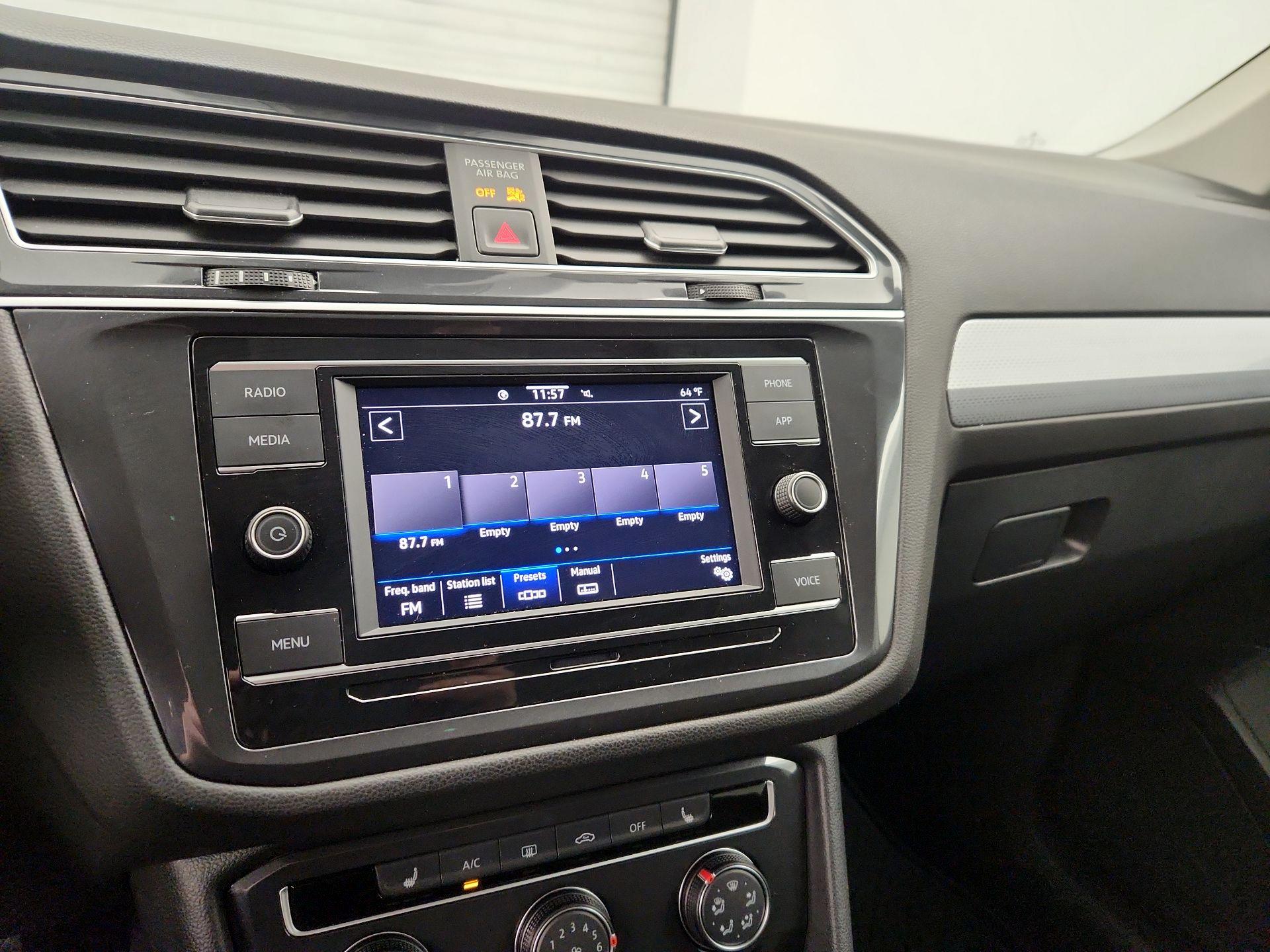 Thumbnail: 2024 Volkswagen Tiguan - 15