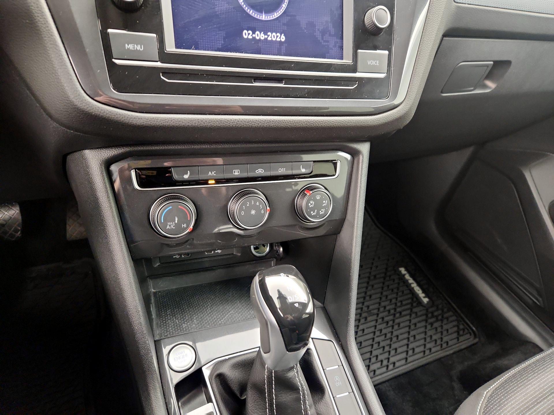 Thumbnail: 2024 Volkswagen Tiguan - 16