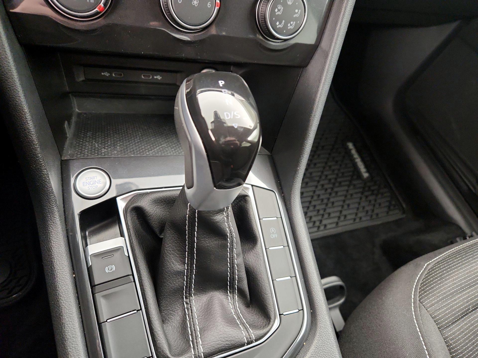 Thumbnail: 2024 Volkswagen Tiguan - 17