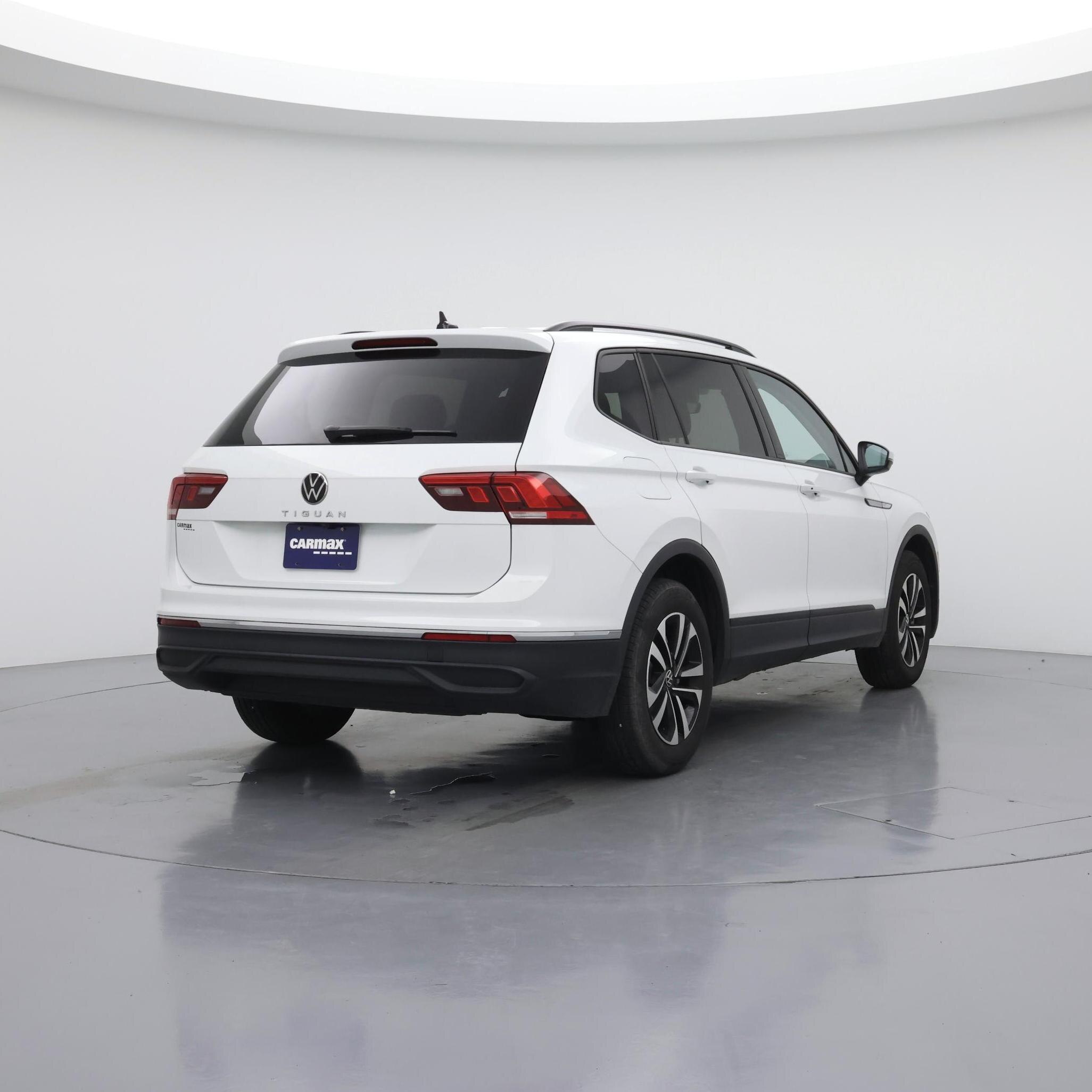 Thumbnail: 2024 Volkswagen Tiguan - 8