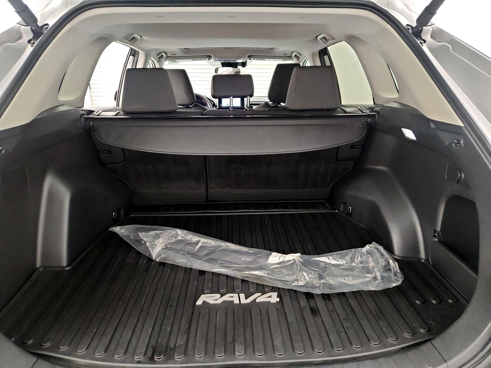 Thumbnail: 2024 Toyota RAV4 - 20