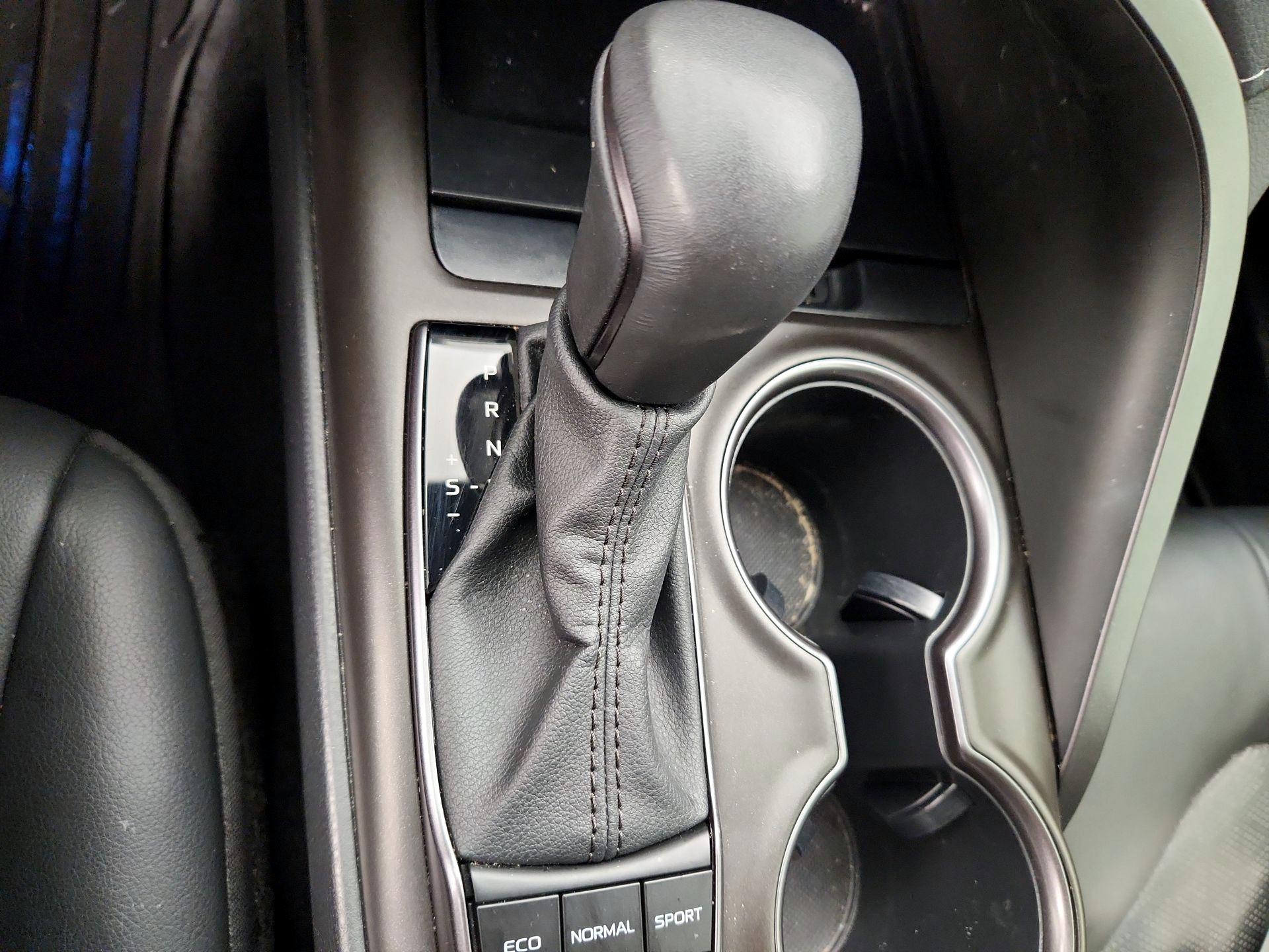 Thumbnail: 2023 Toyota Camry - 17