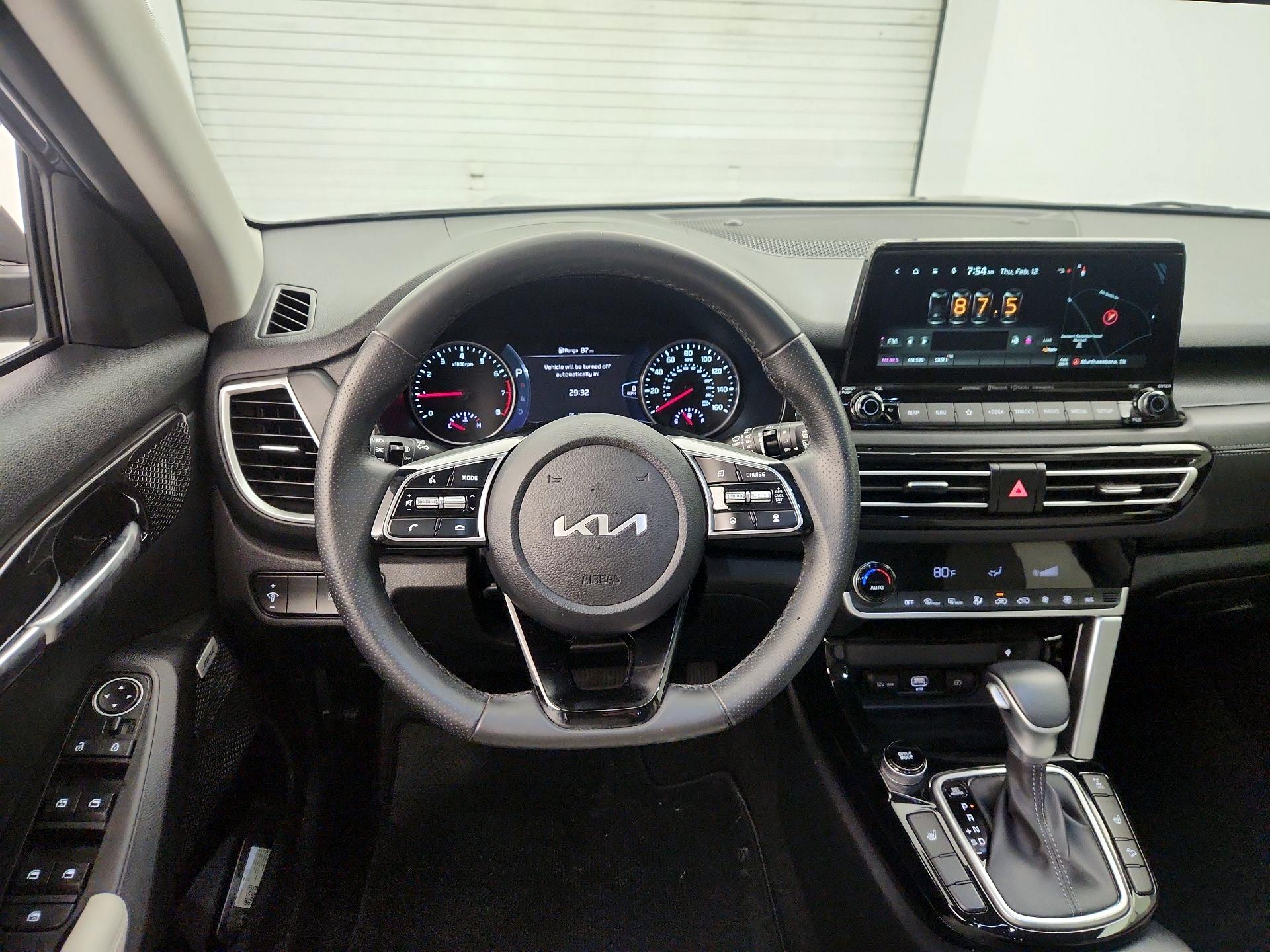 Thumbnail: 2023 Kia Seltos - 10