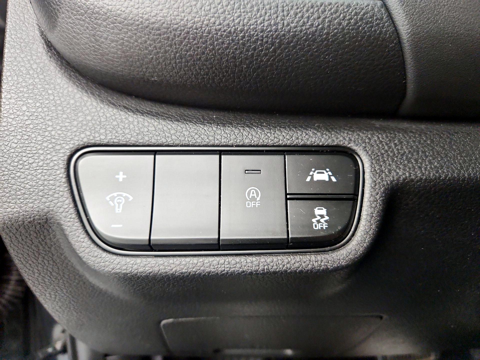 Thumbnail: 2023 Kia Seltos - 13