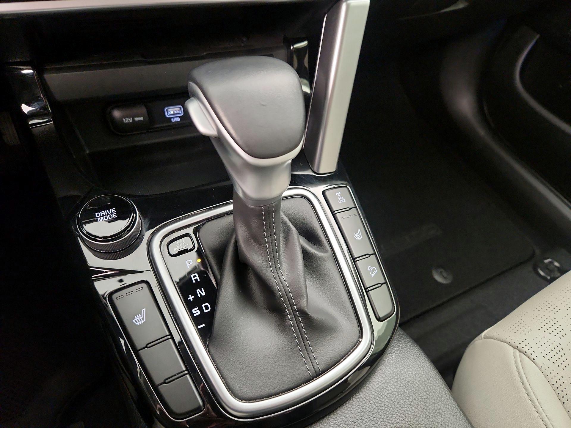 Thumbnail: 2023 Kia Seltos - 17