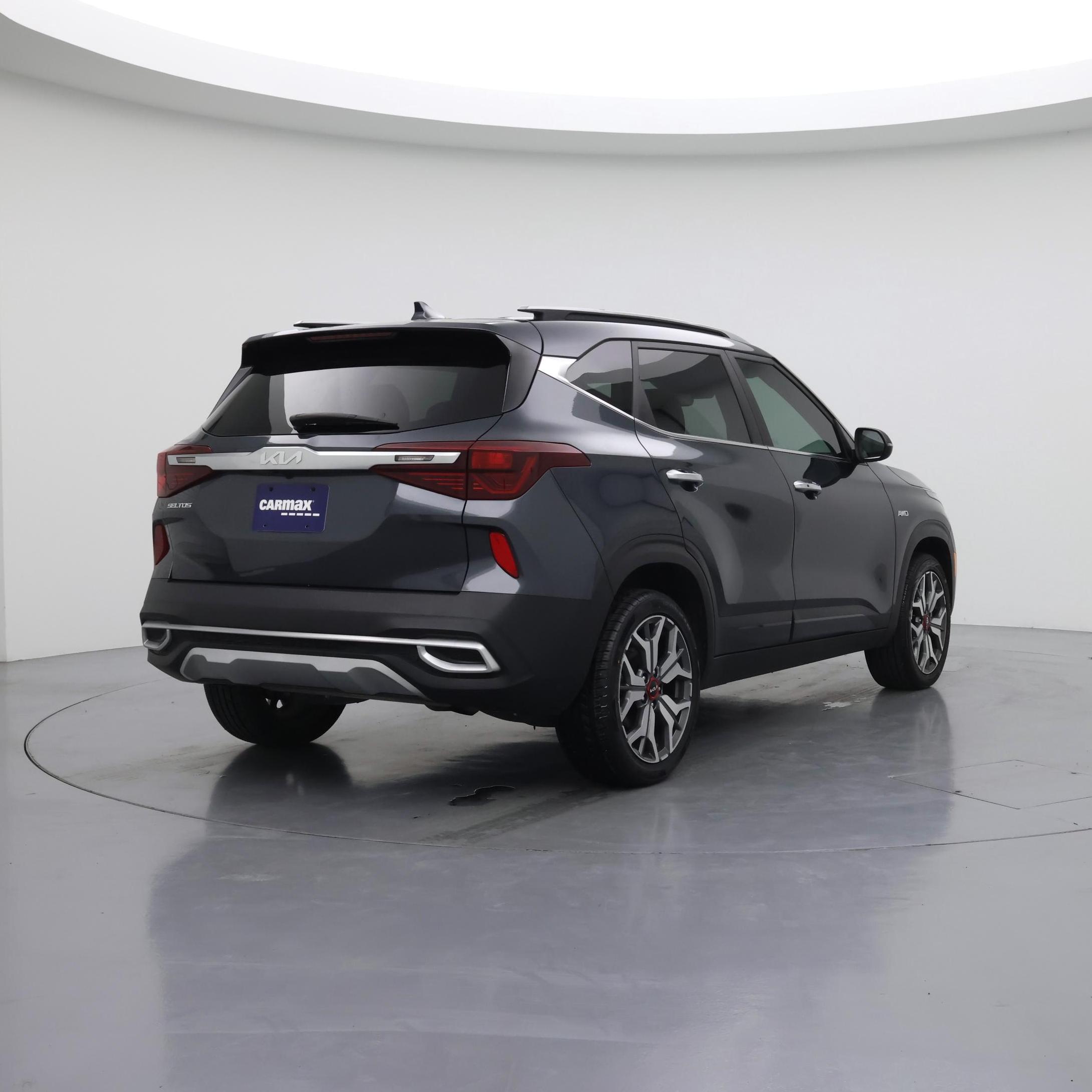 Thumbnail: 2023 Kia Seltos - 8