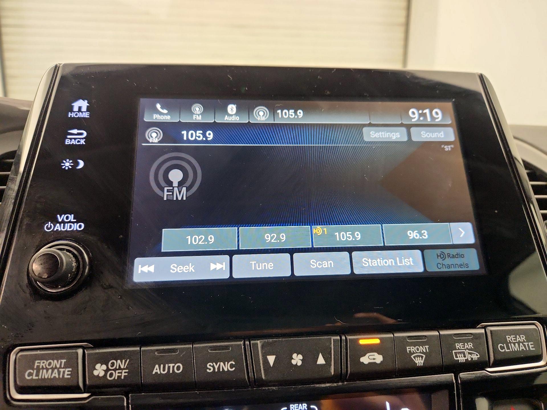 Thumbnail: 2018 Honda Odyssey - 15