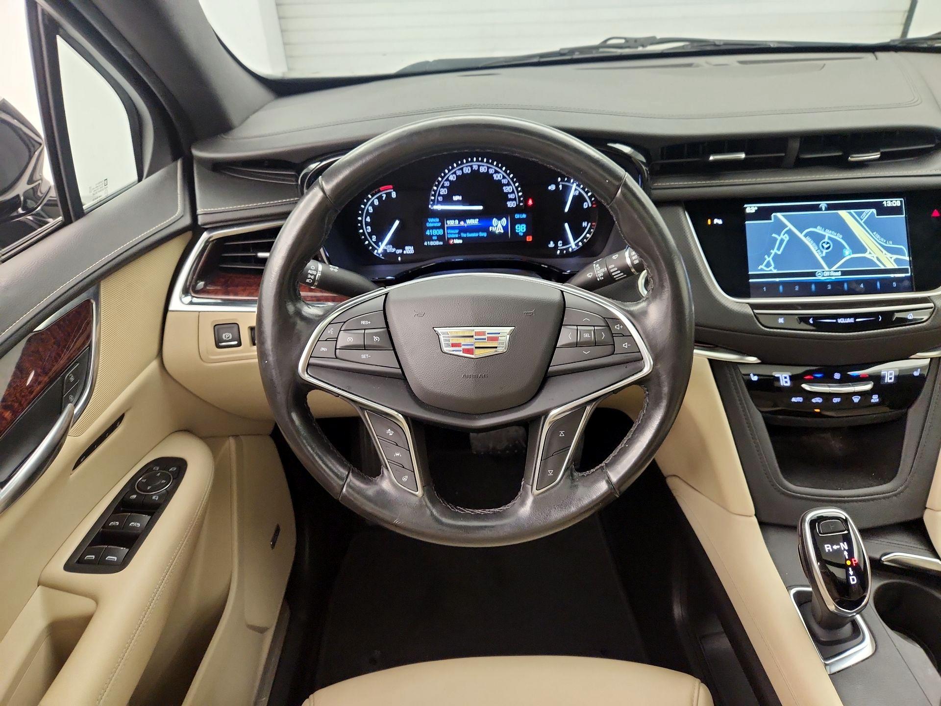 Thumbnail: 2019 Cadillac XT5 - 10