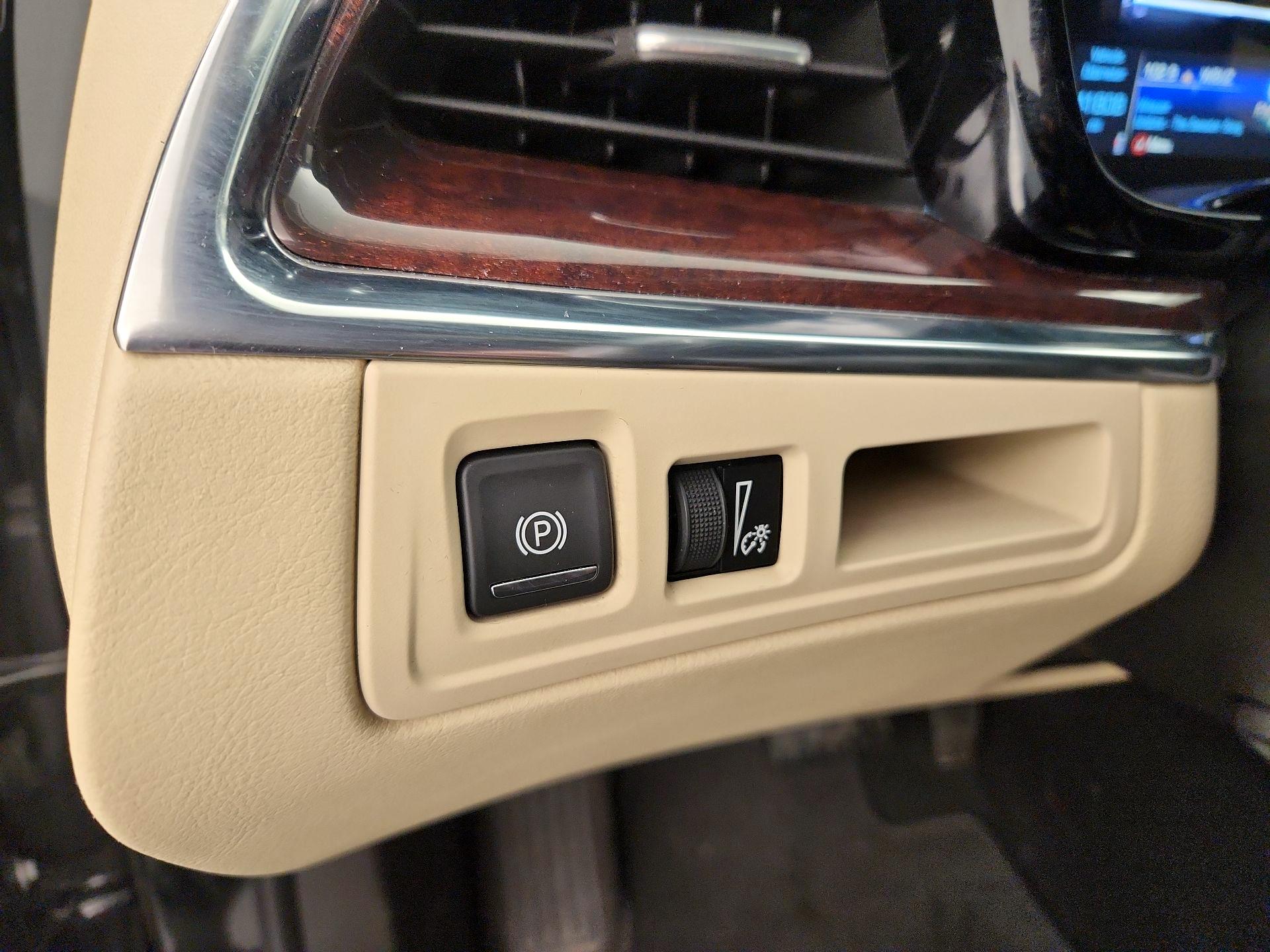 Thumbnail: 2019 Cadillac XT5 - 13