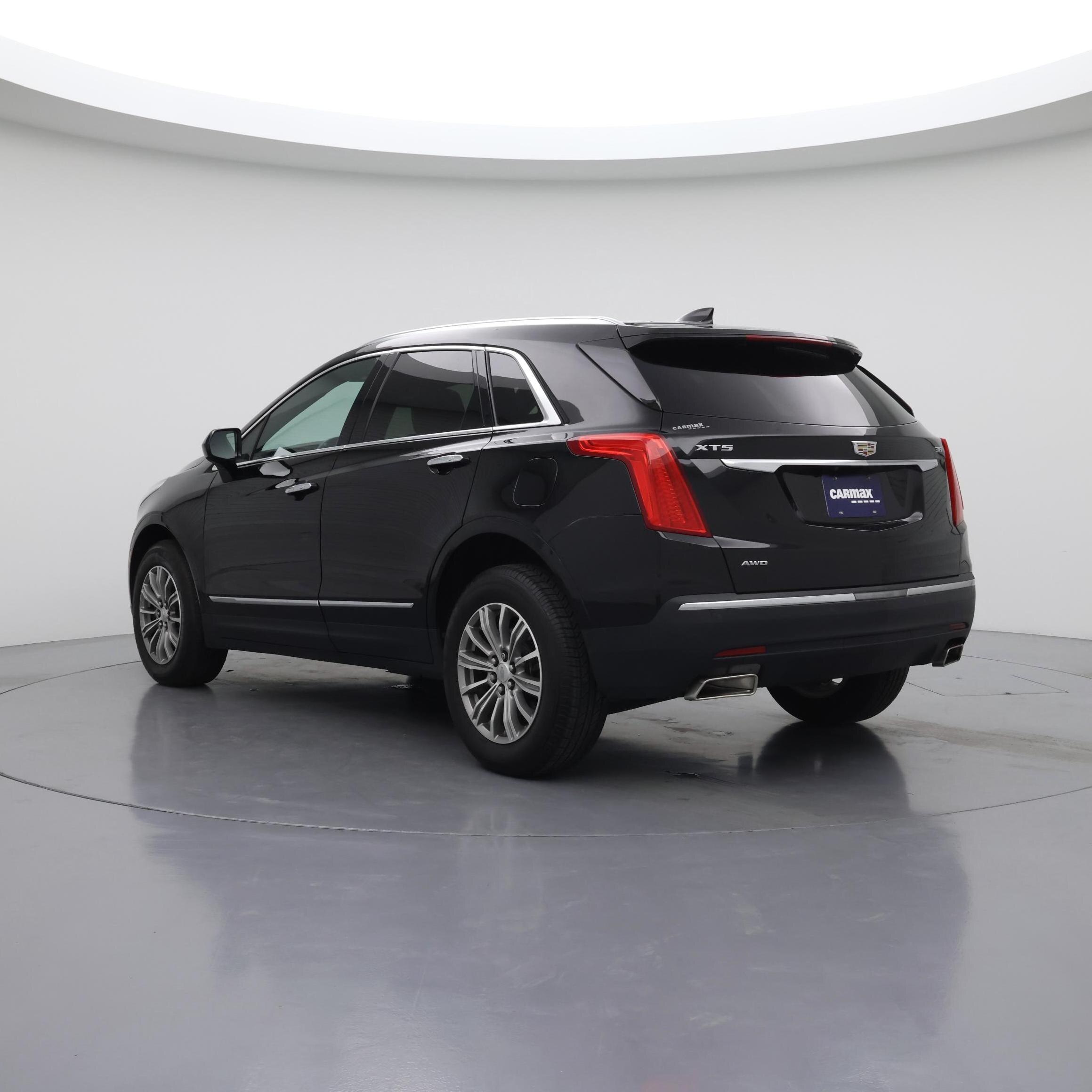 Thumbnail: 2019 Cadillac XT5 - 2