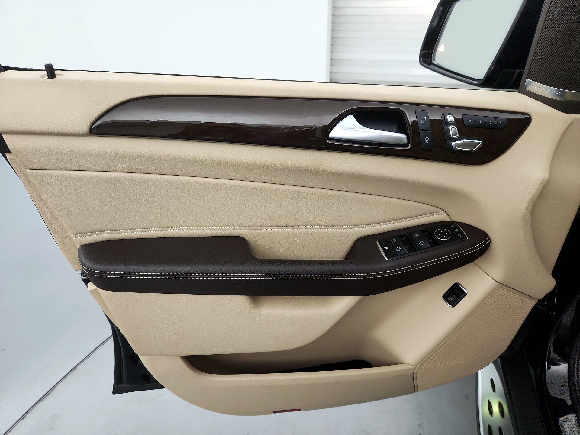 Thumbnail: 2018 Mercedes-Benz GLE - 12