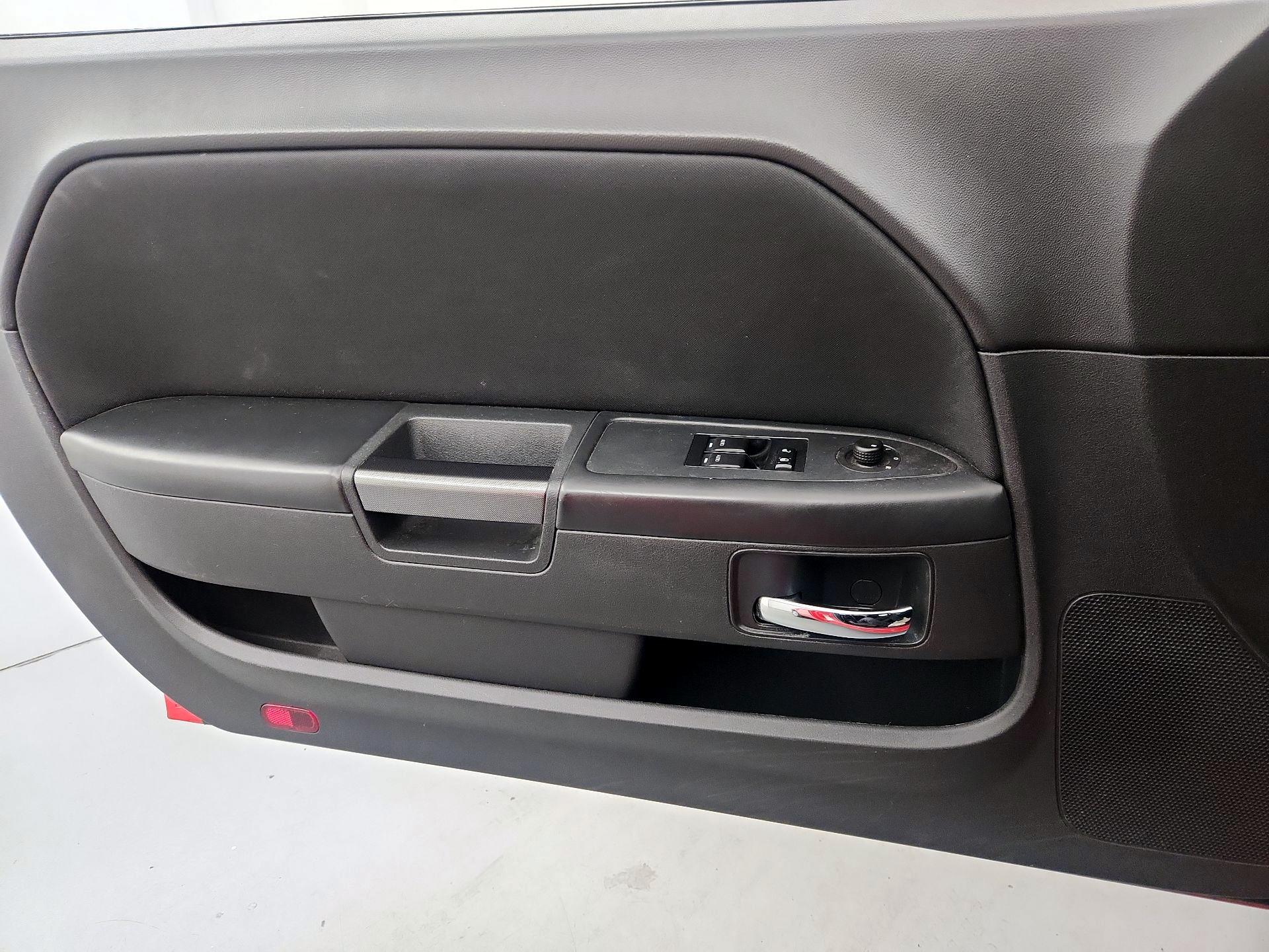 Thumbnail: 2014 Dodge Challenger - 12