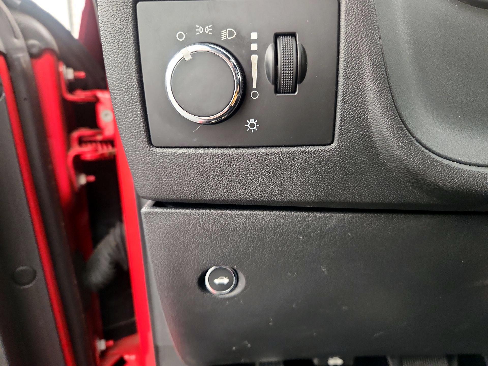 Thumbnail: 2014 Dodge Challenger - 13