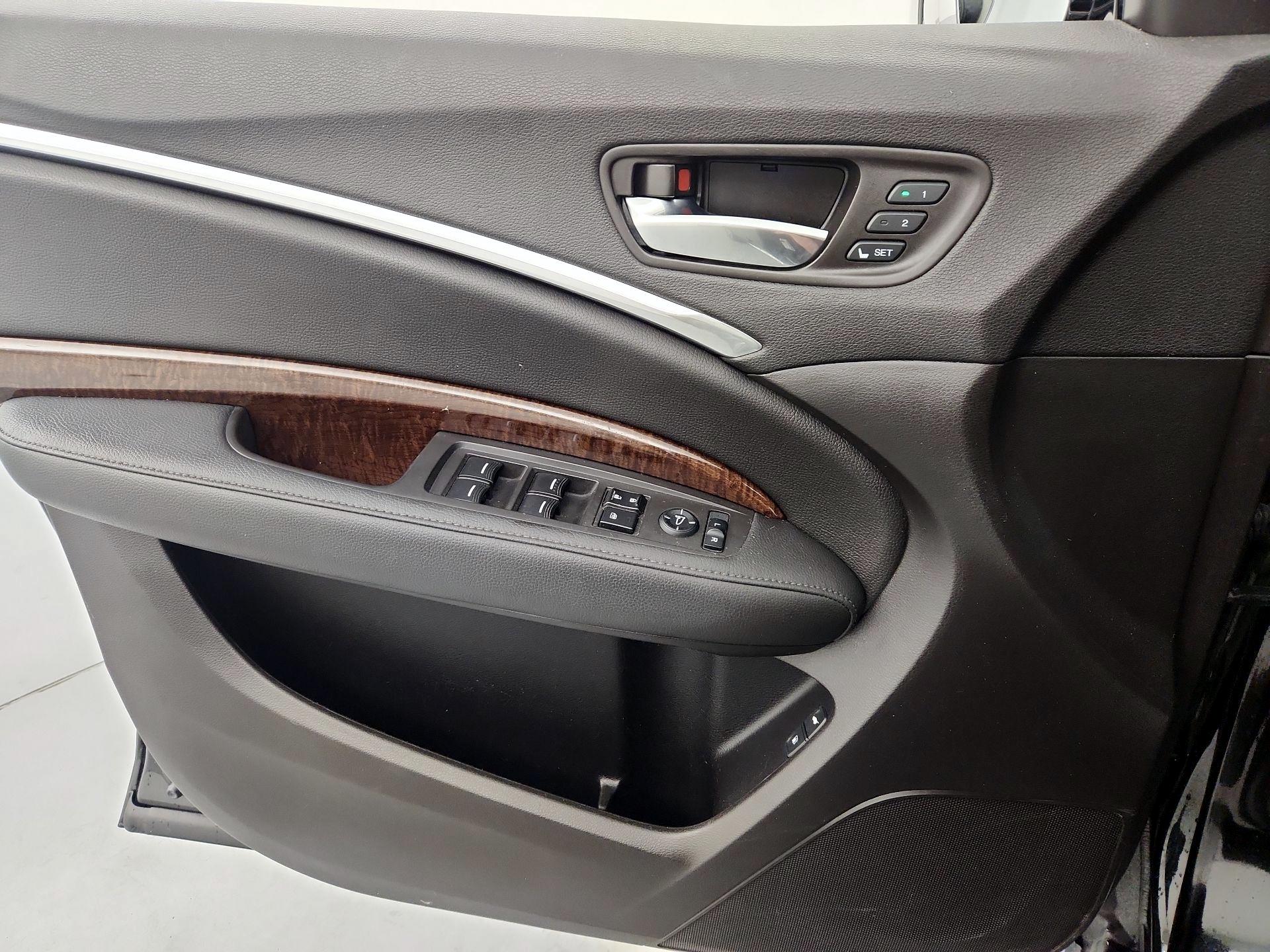 Thumbnail: 2017 Acura MDX - 12