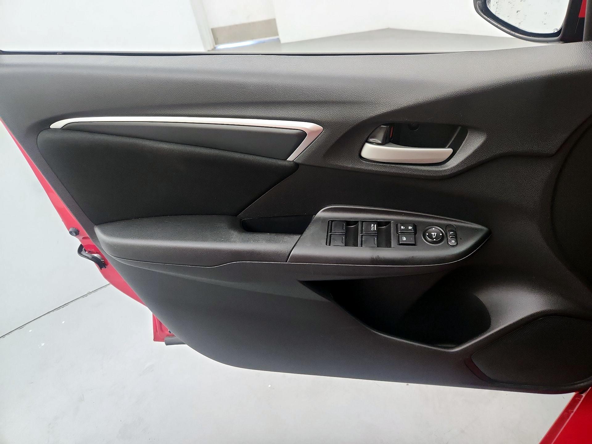 Thumbnail: 2015 Honda Fit - 12