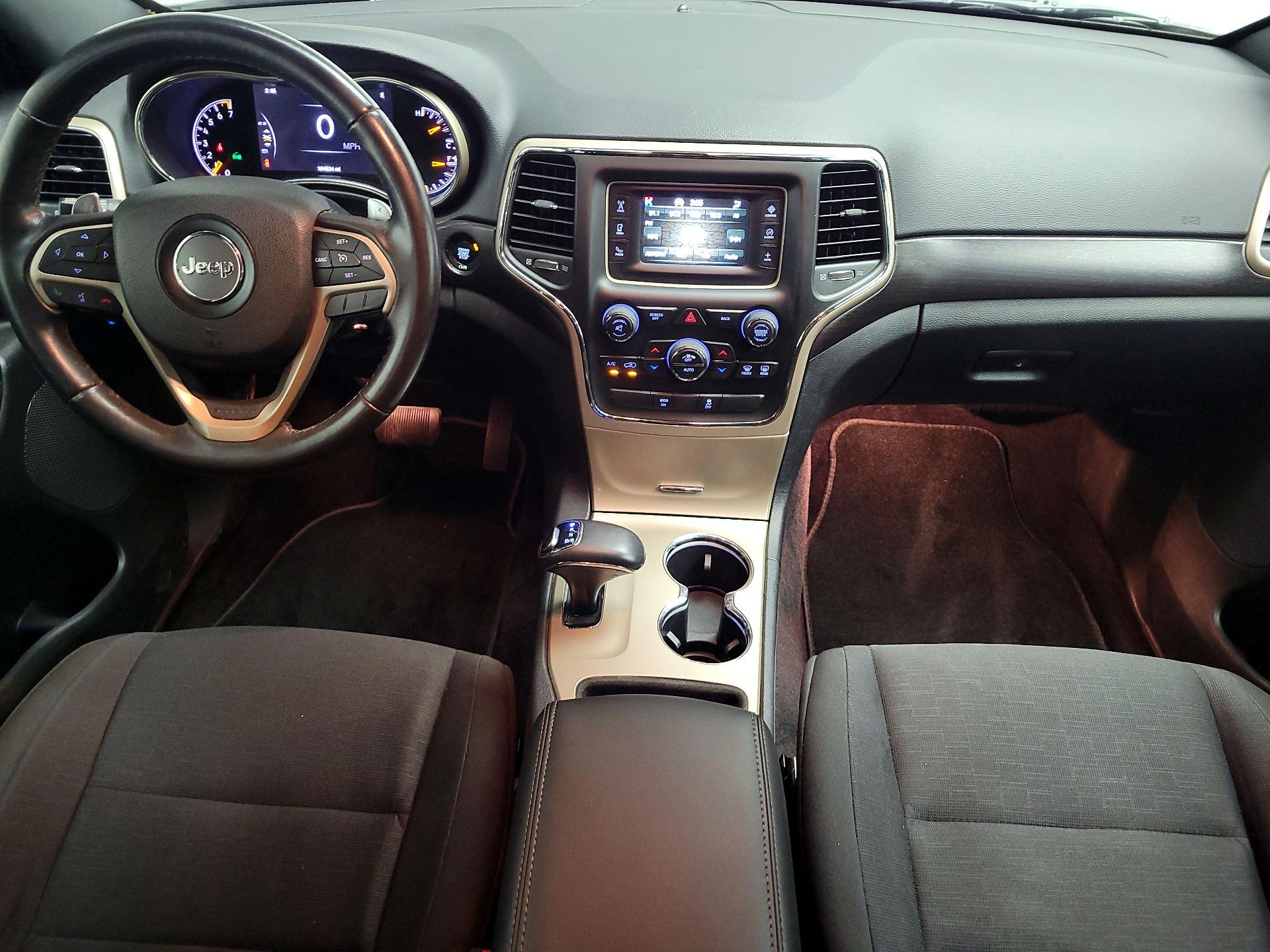 Thumbnail: 2015 Jeep Grand Cherokee - 9
